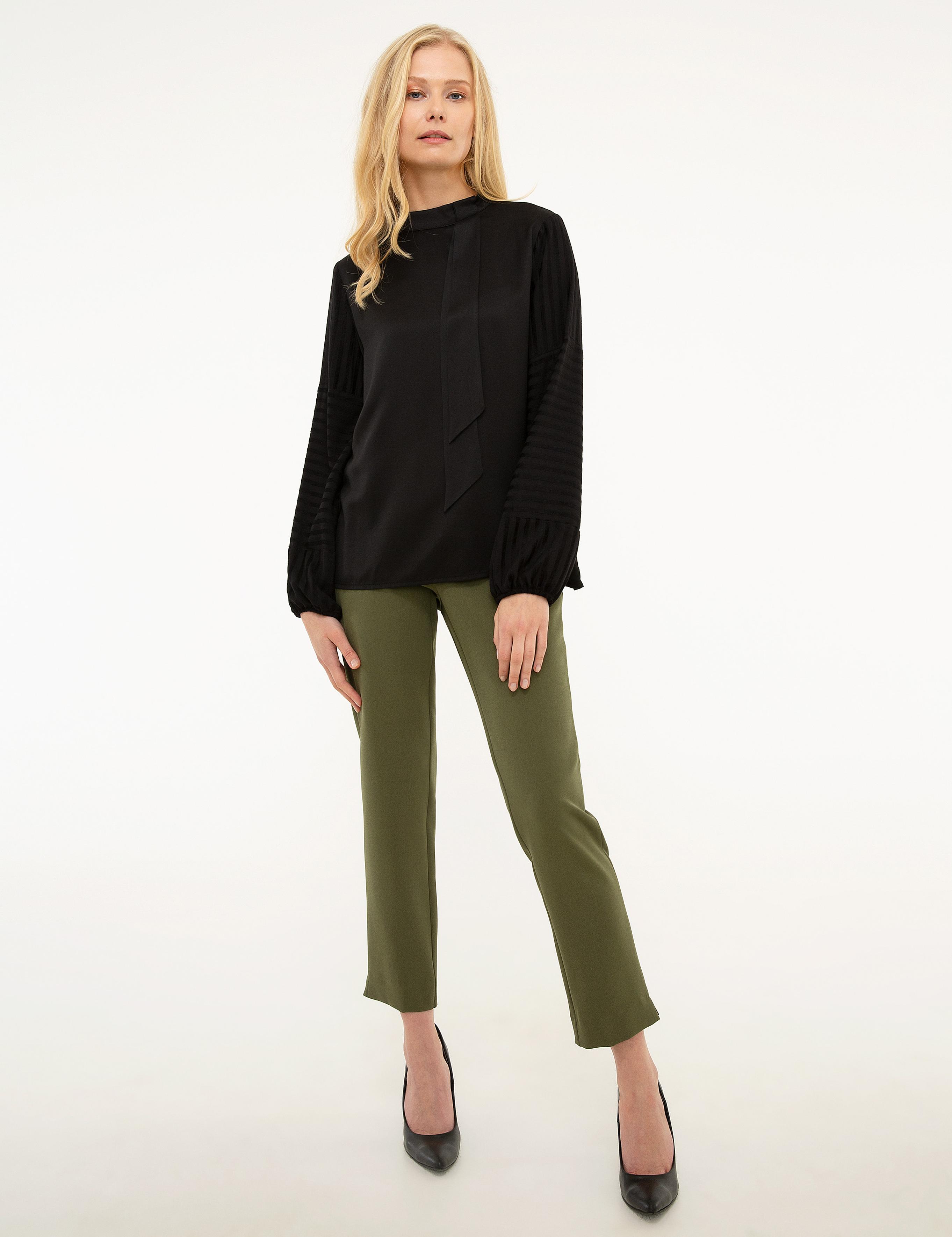 Siyah Regular Fit Bluz