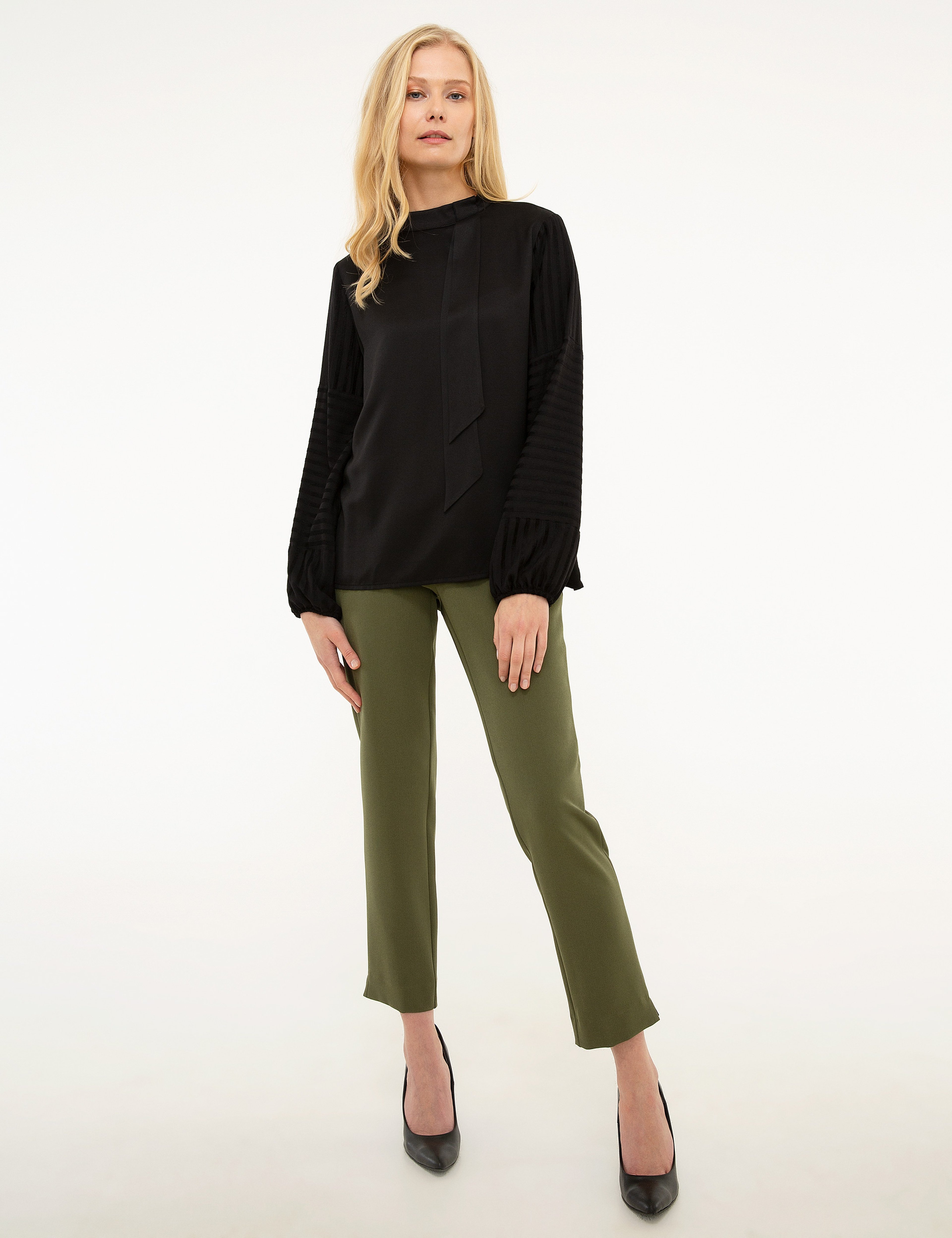 Siyah Regular Fit Bluz - Image 4