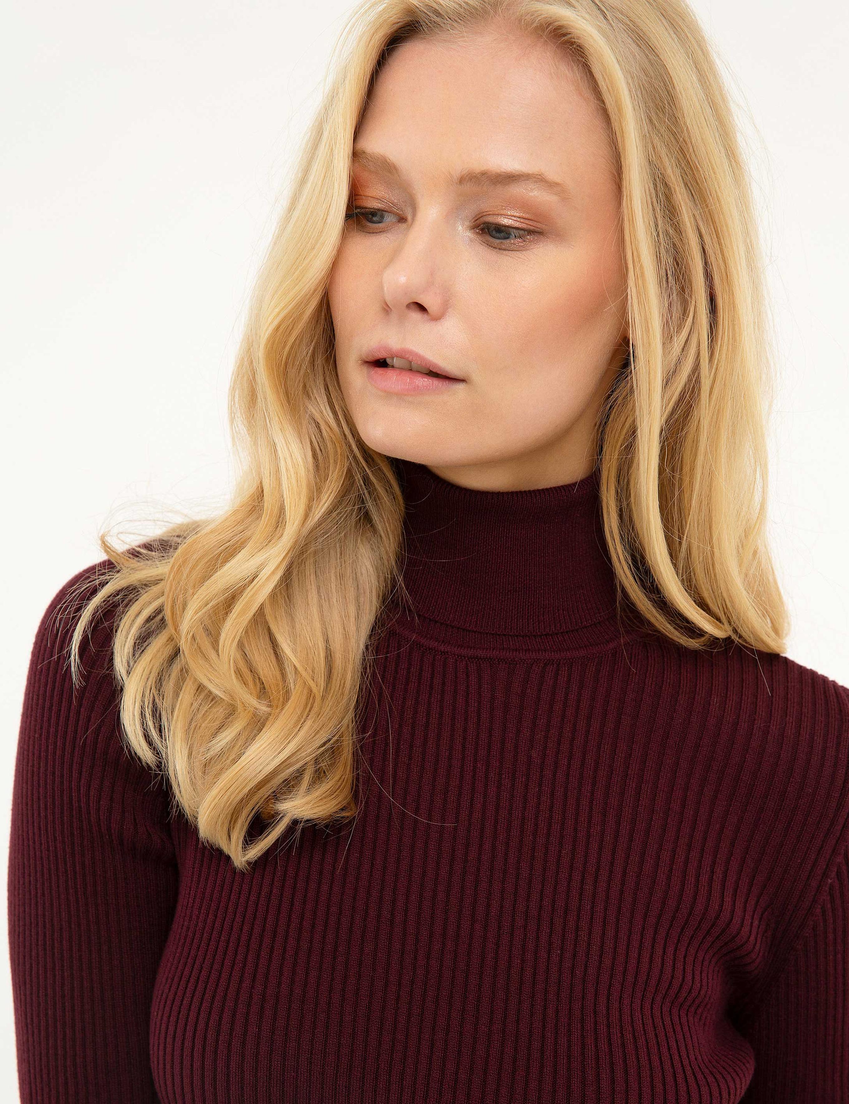 Bordo Slim Fit Balıkçı Yaka Triko Kazak