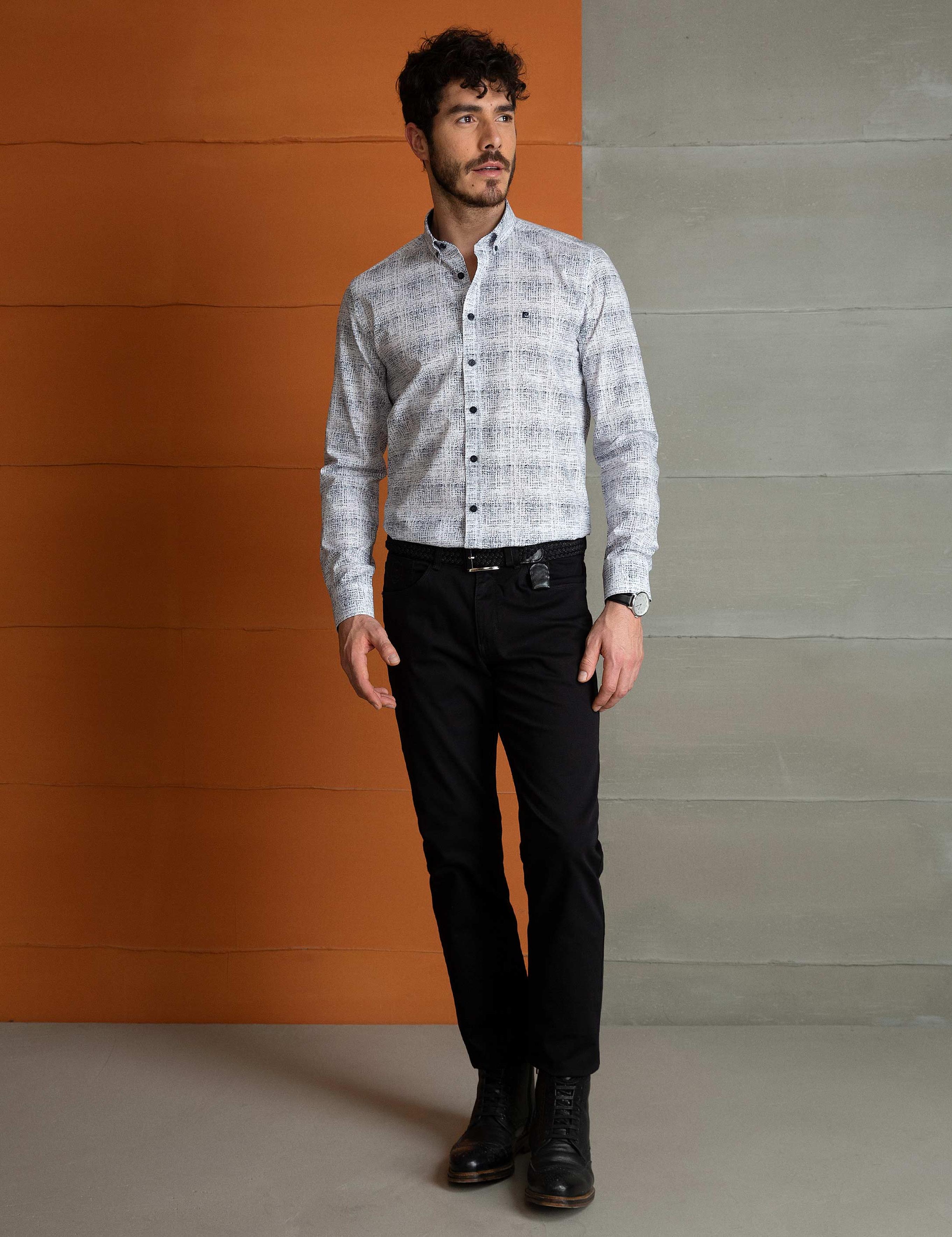 Beyaz Slim Fit Gömlek