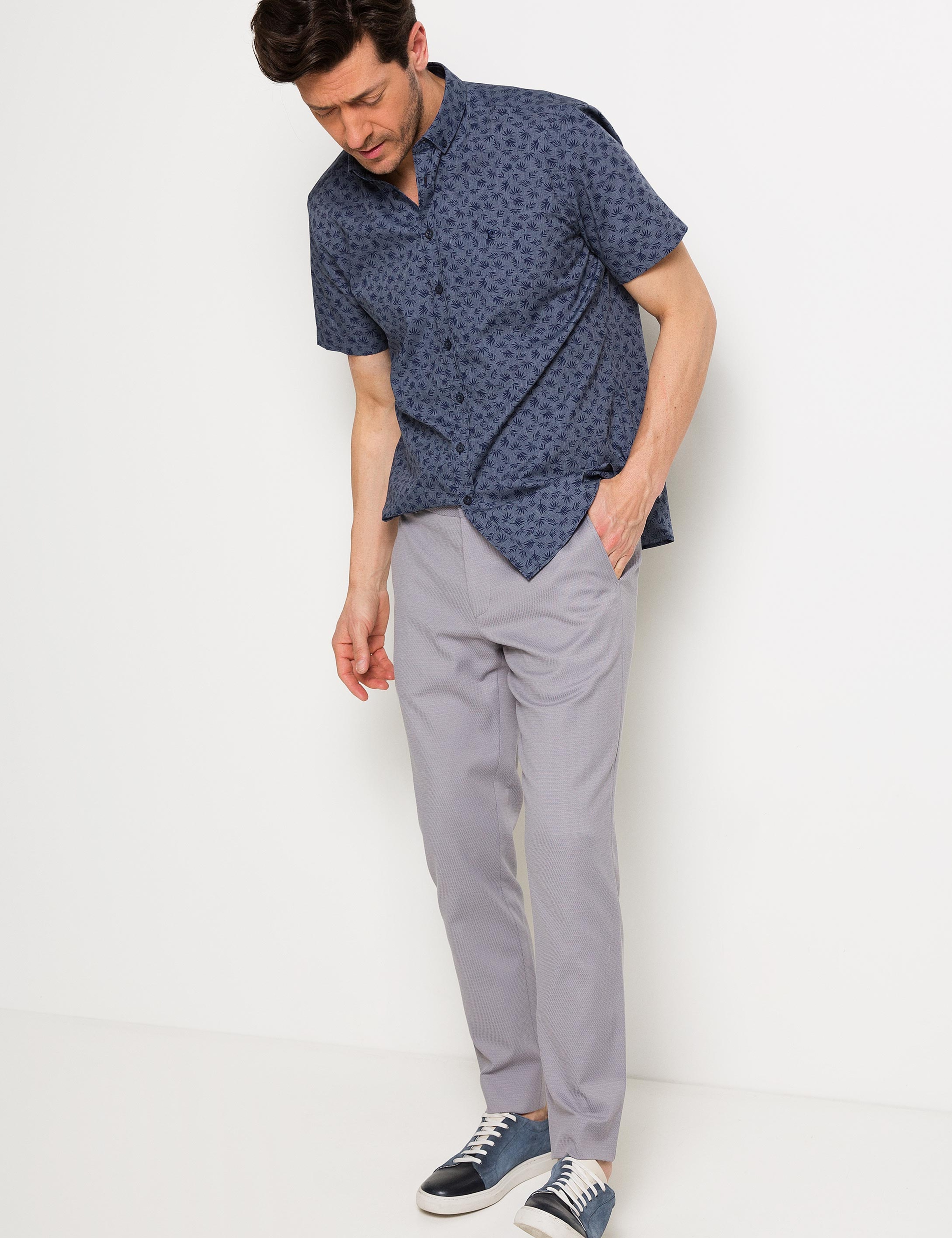 Antrasit Regular Fit Kısakol Gömlek - Image 2
