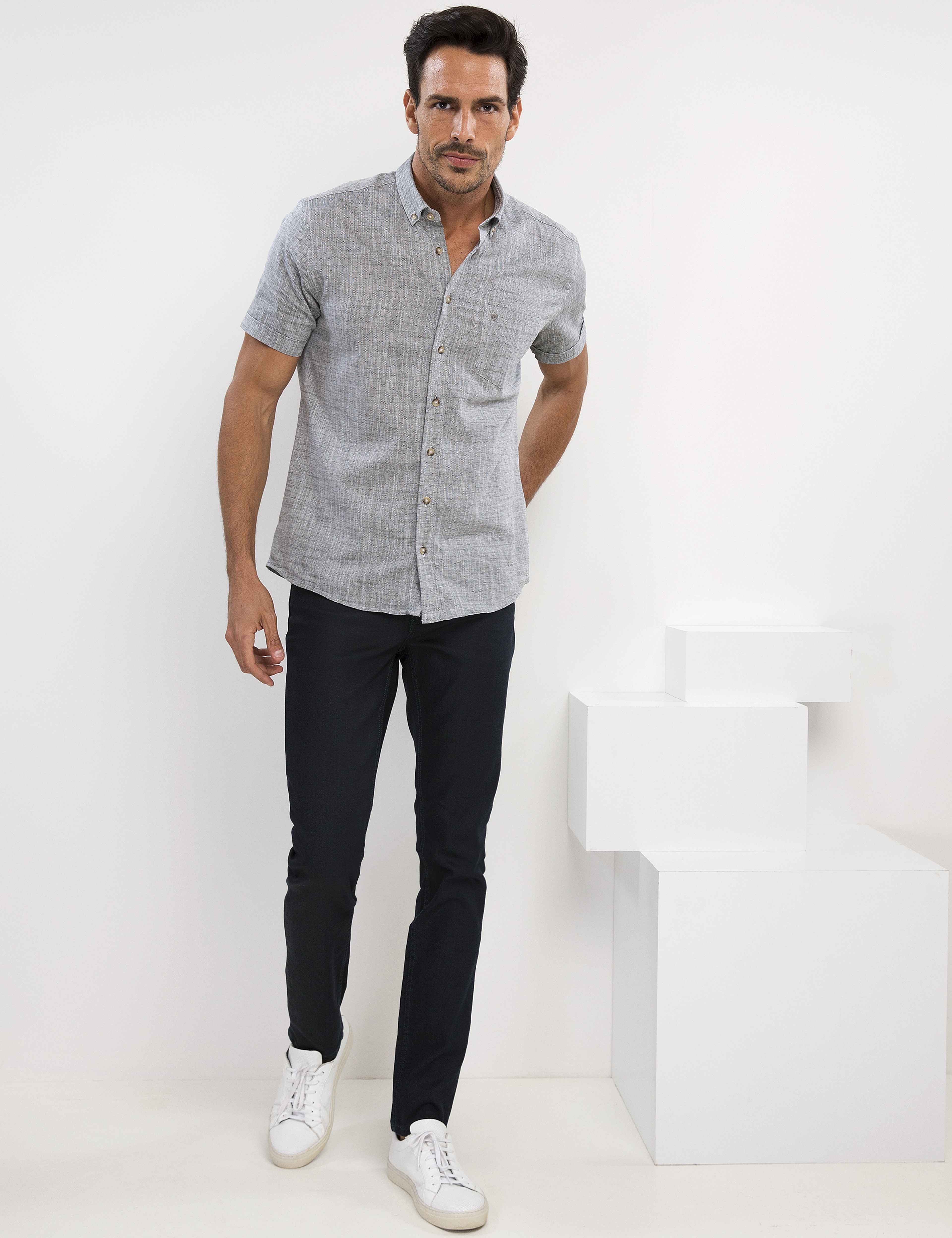 Koyu Yeşil Regular Fit Kısakol Gömlek - Image 1