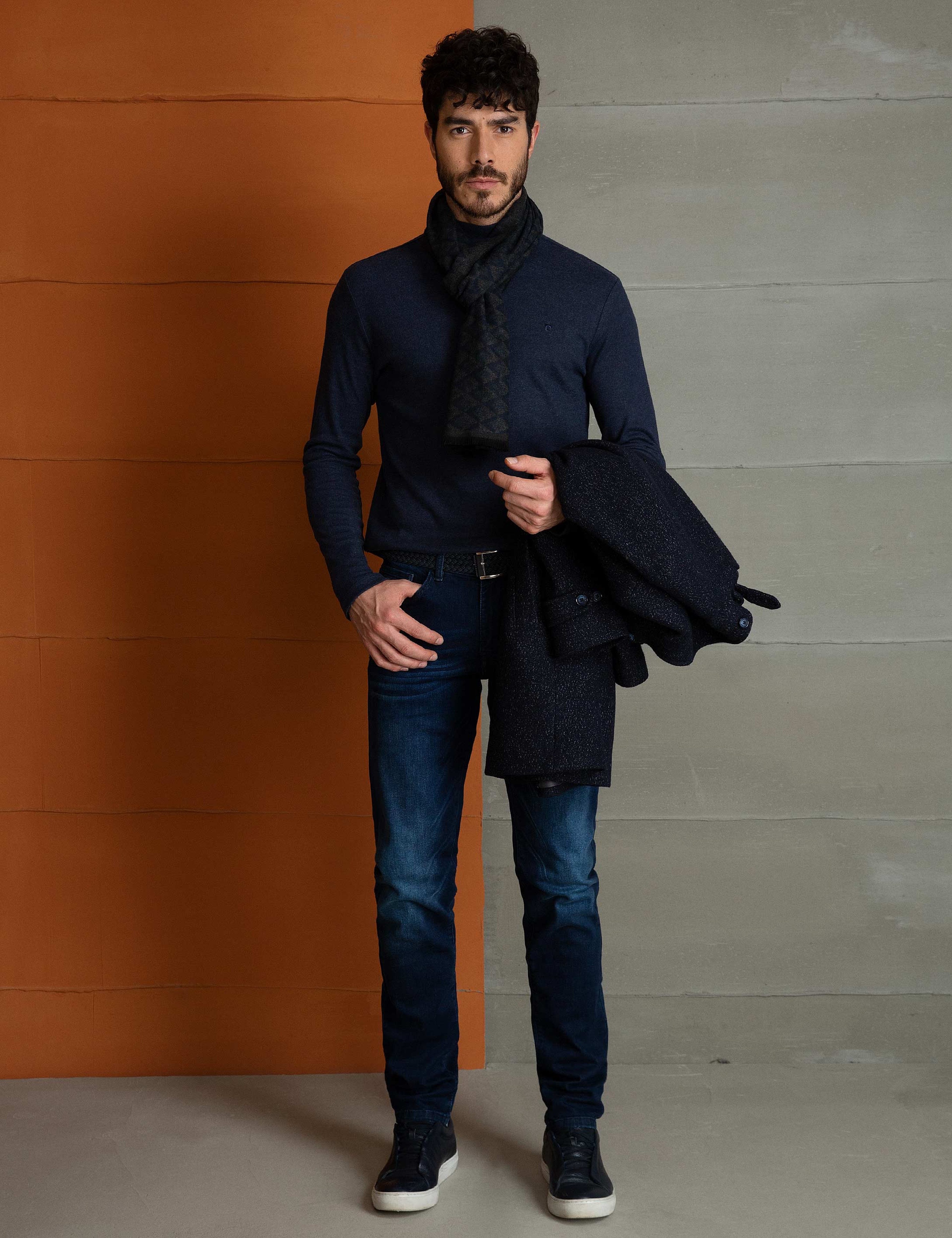 Lacivert Slim Fit Sweatshirt - Image 1