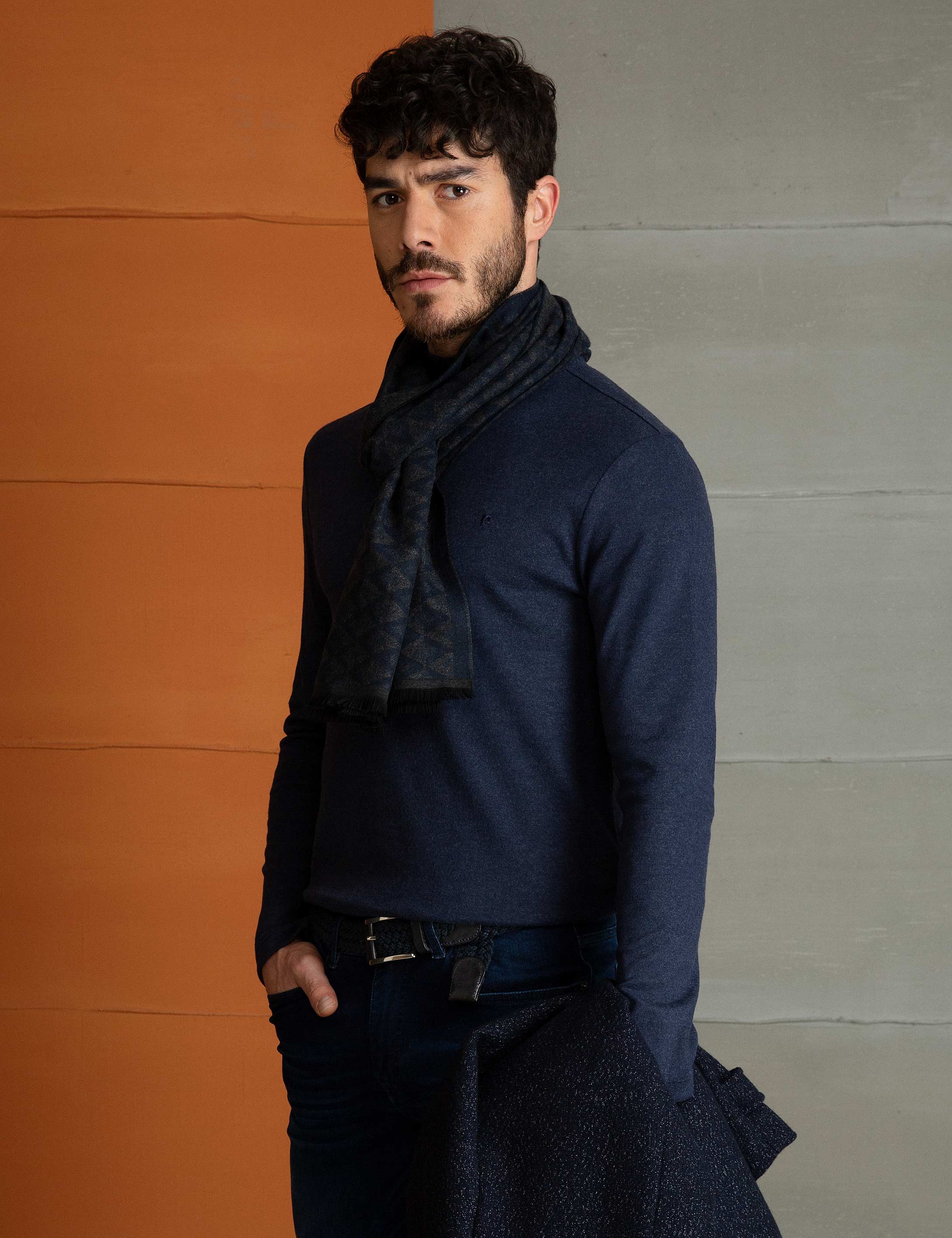 Lacivert Slim Fit Sweatshirt