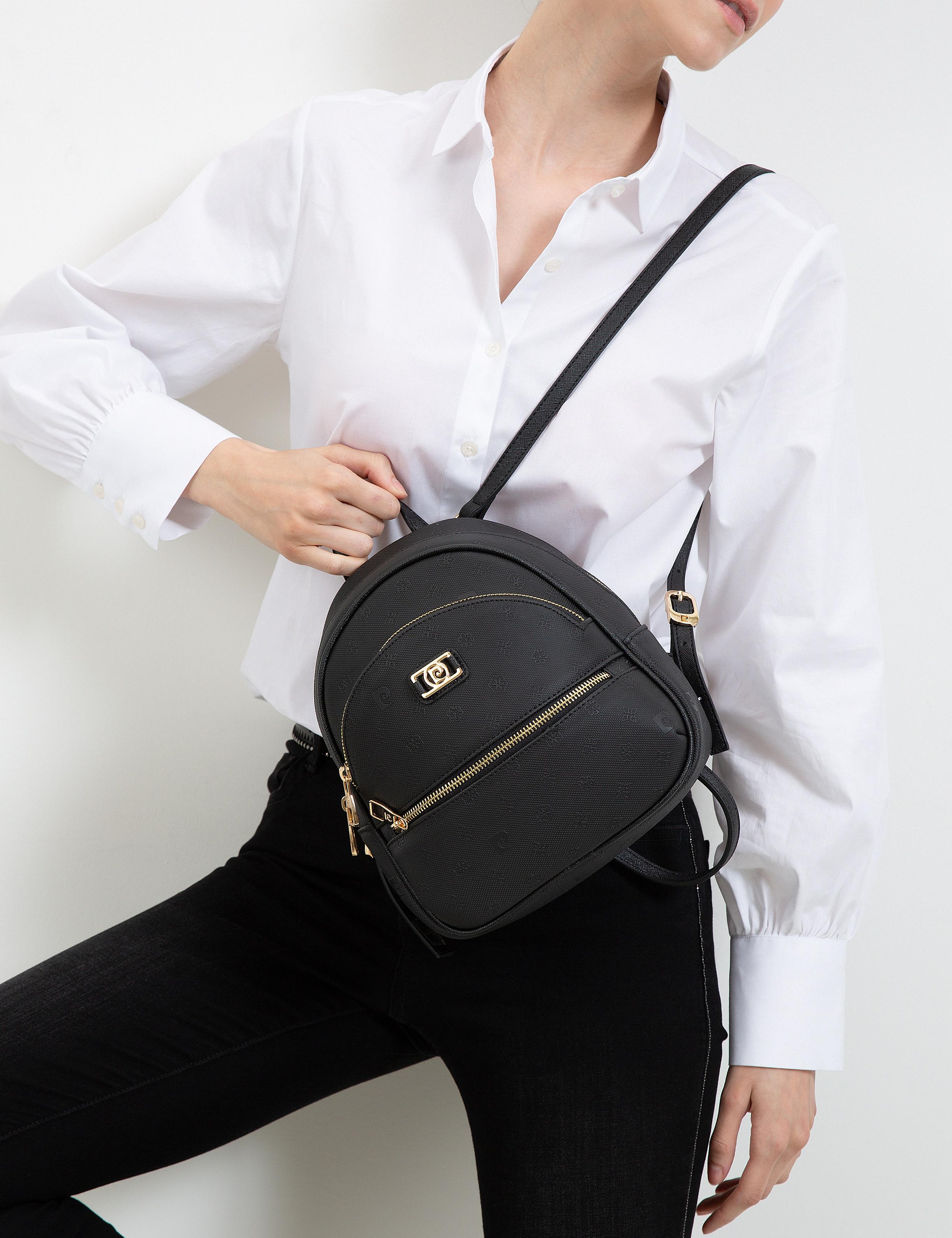 Siyah Sırt Çantası