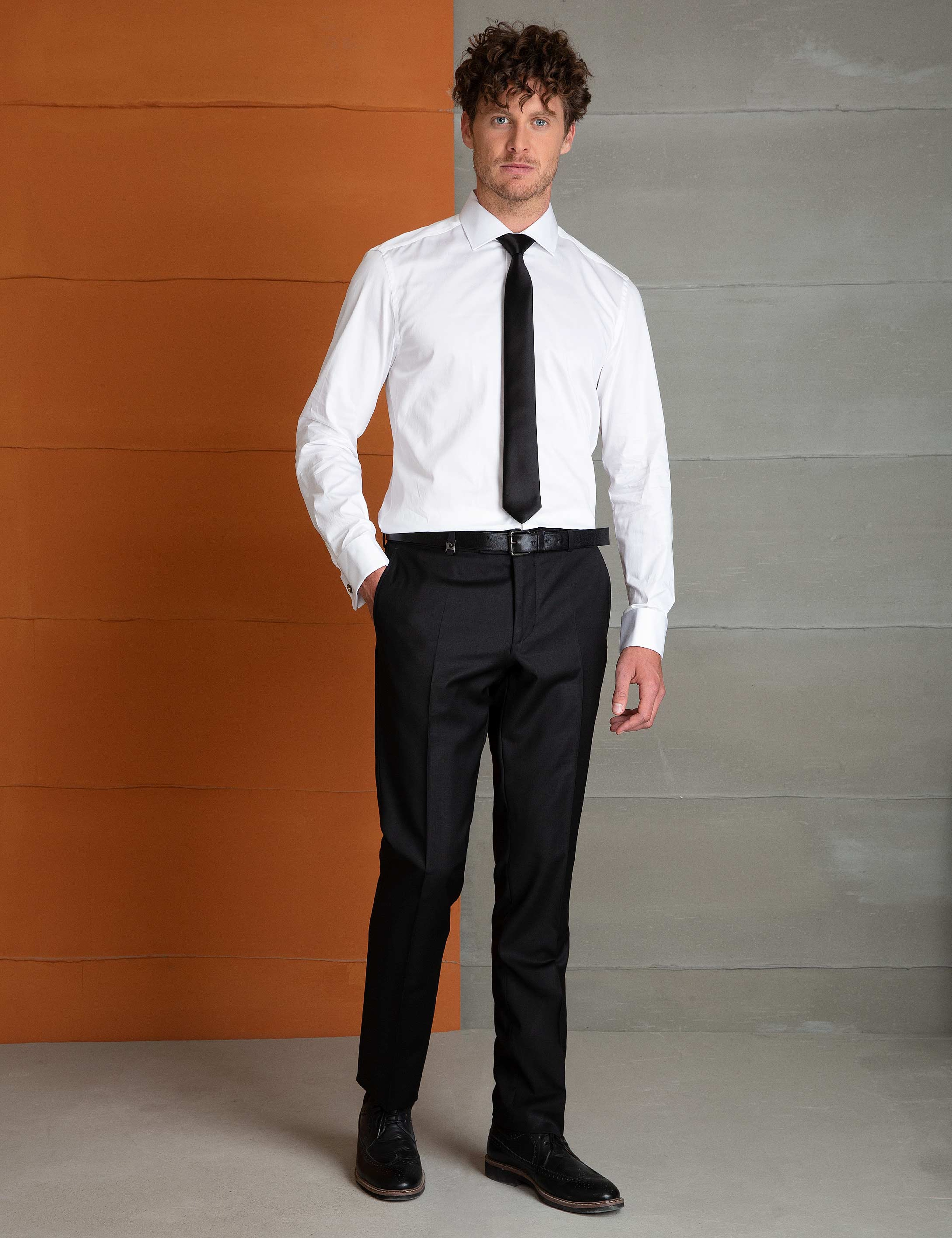 Beyaz Slim Fit Klasik Gömlek - Image 1