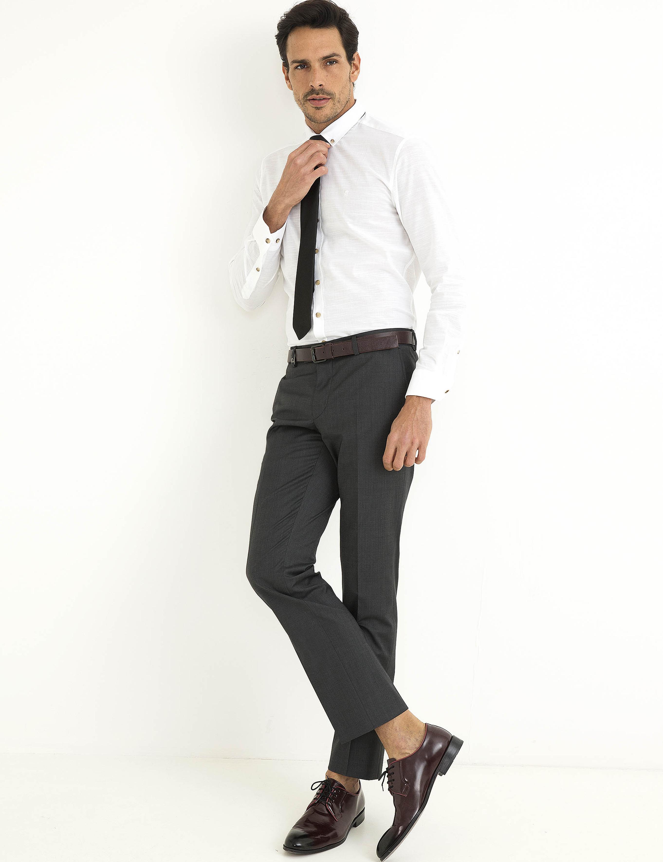 Beyaz Slim Fit Gömlek