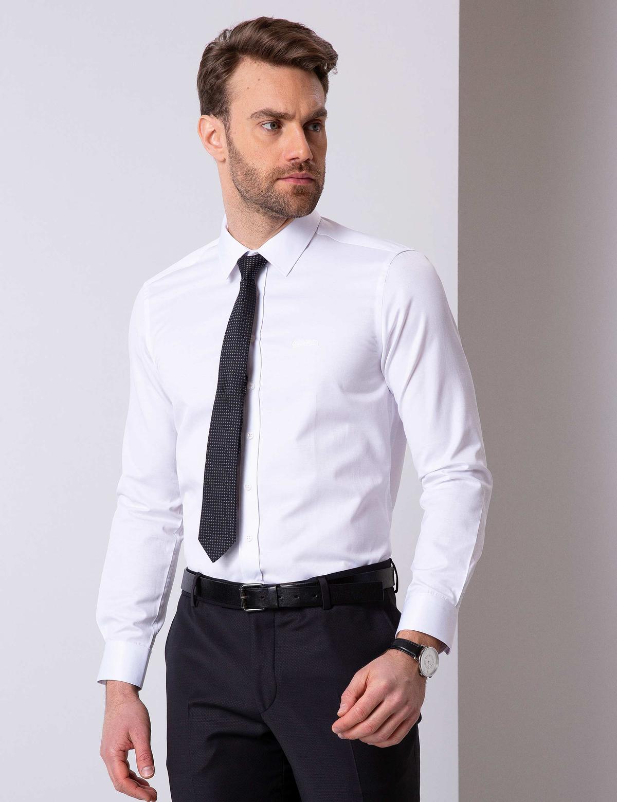 Beyaz Slim Fit Uzun Kollu Basic Gömlek