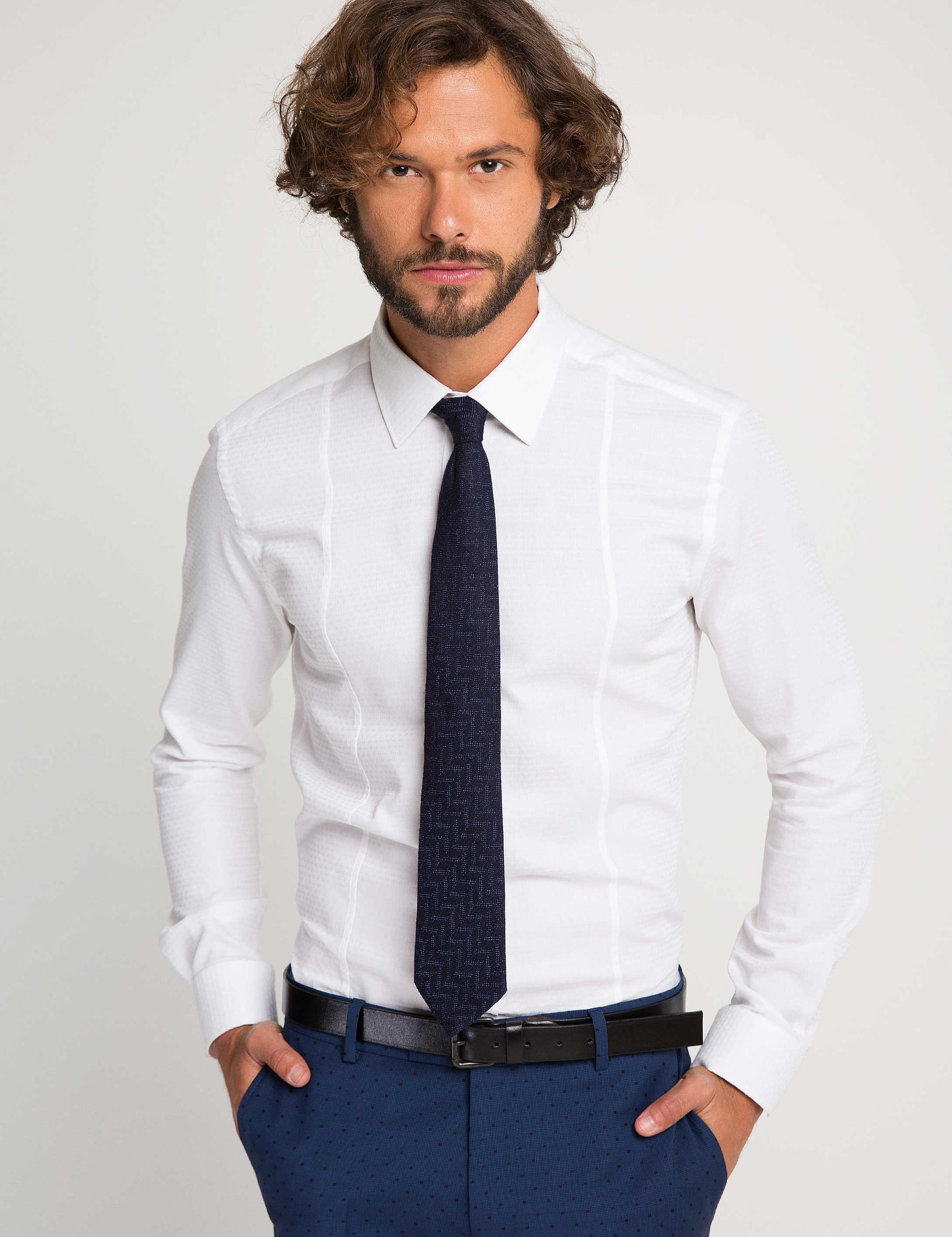 BEYAZ GOMLEK UZUNKOL