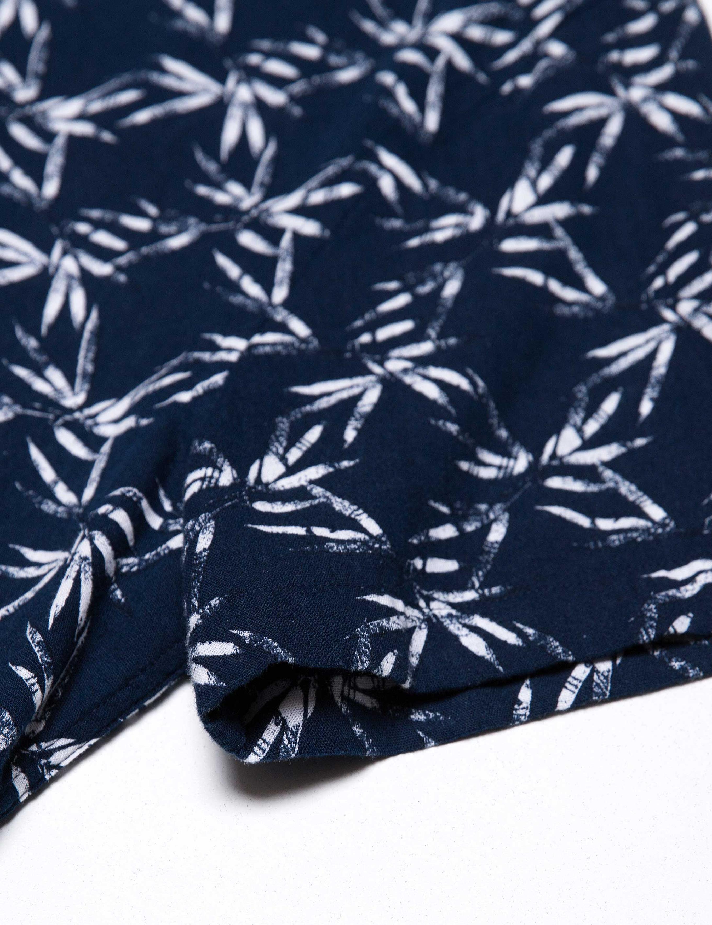 Lacivert Slim Fit Apaş Yaka Kısa Kollu Gömlek