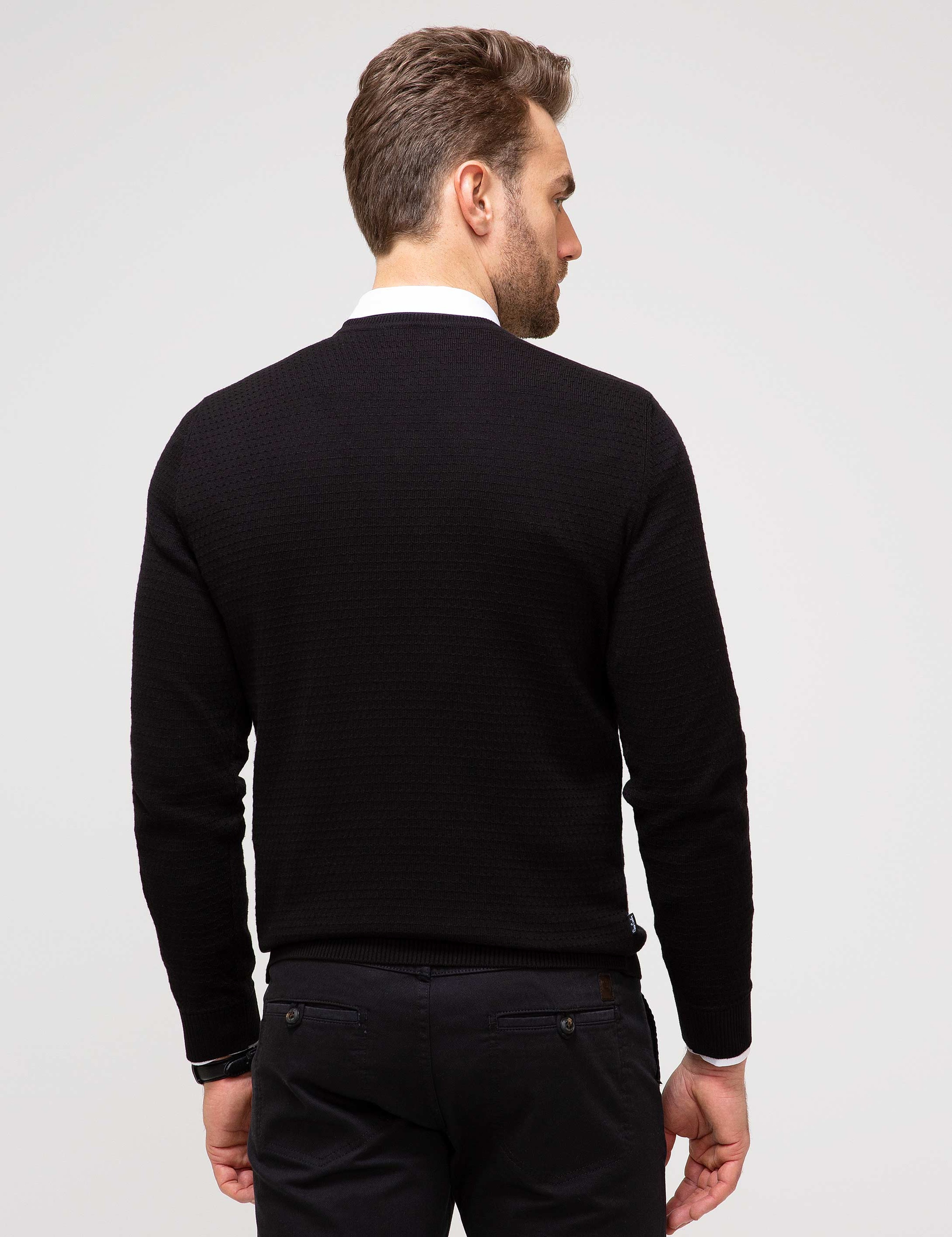 Siyah Slim Fit V Yaka Triko Kazak - Image 4