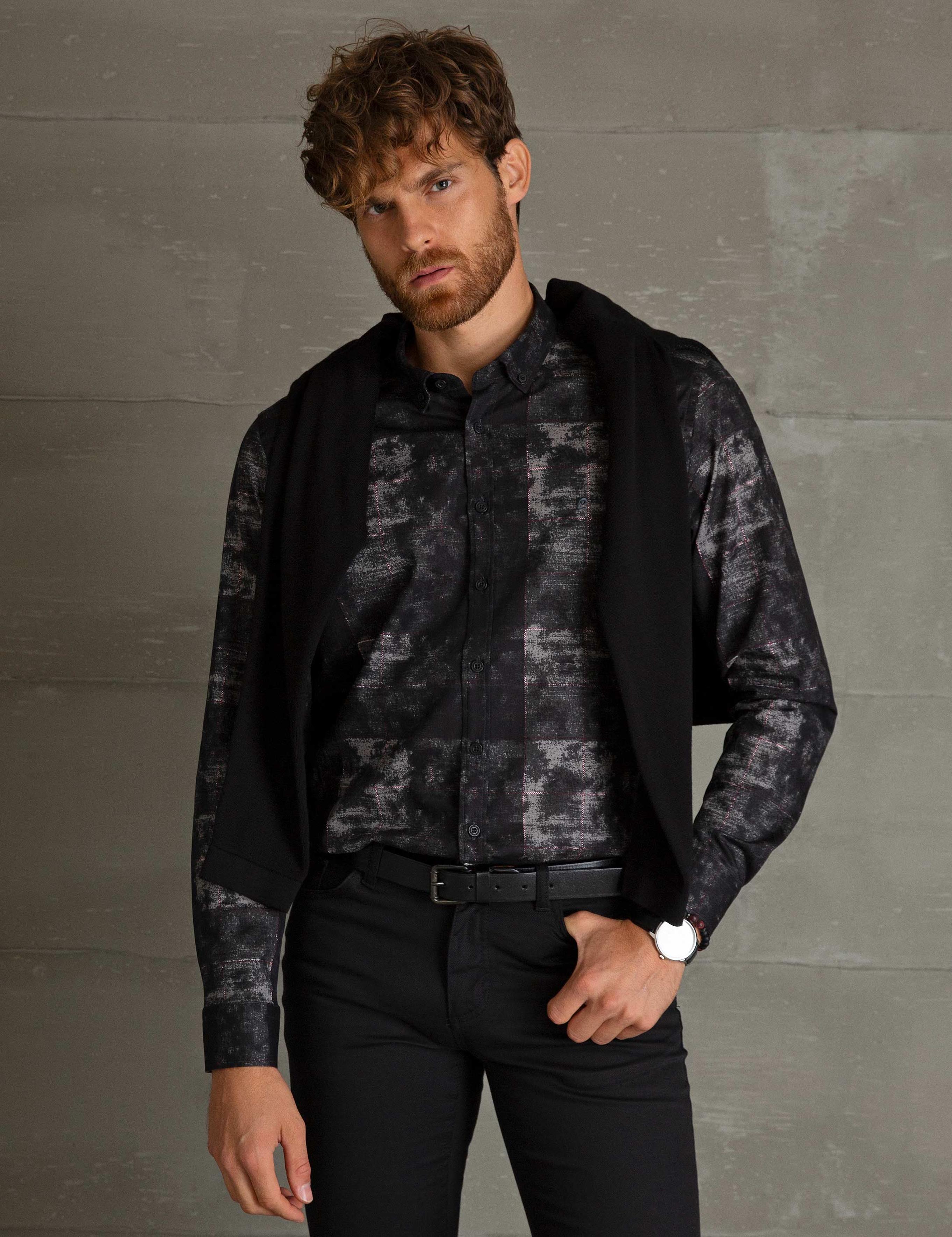 Bordo Detaylı Siyah Regular Fit Gömlek