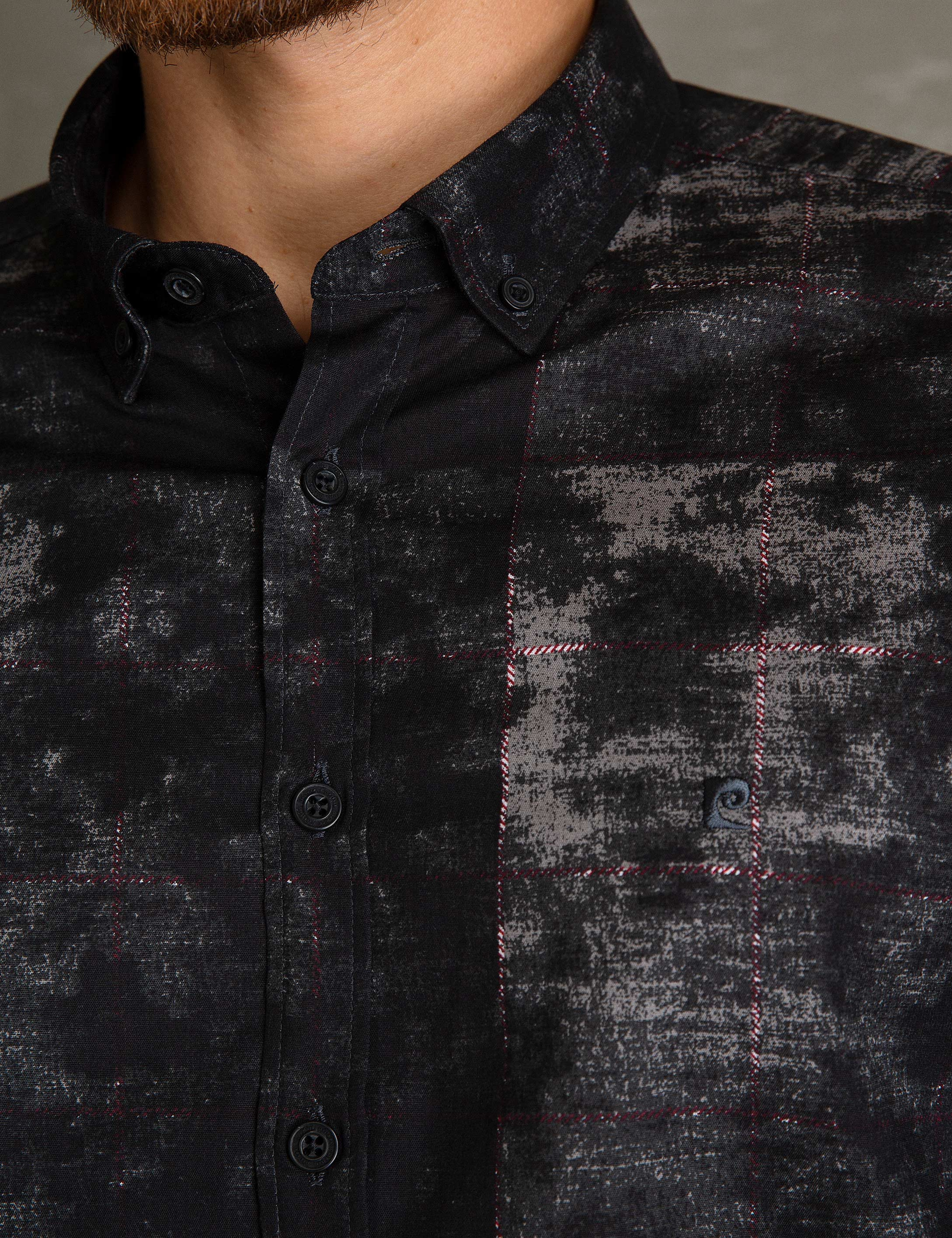 Bordo Detaylı Siyah Regular Fit Gömlek