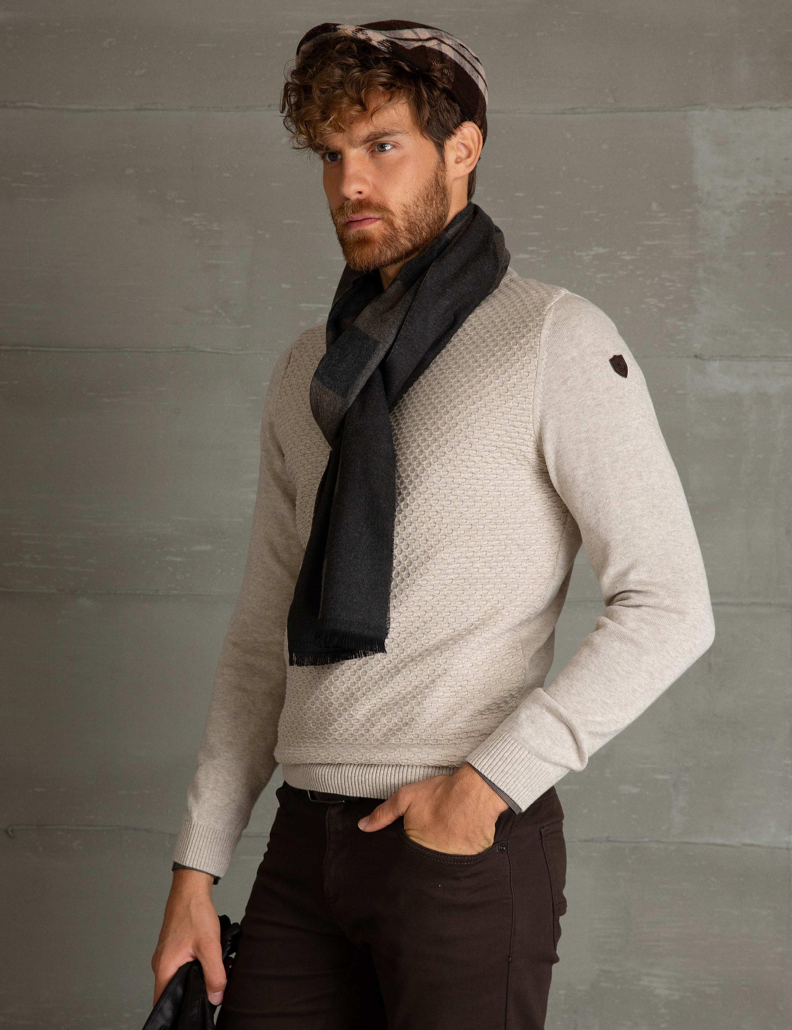 Bej Slim Fit Triko Kazak