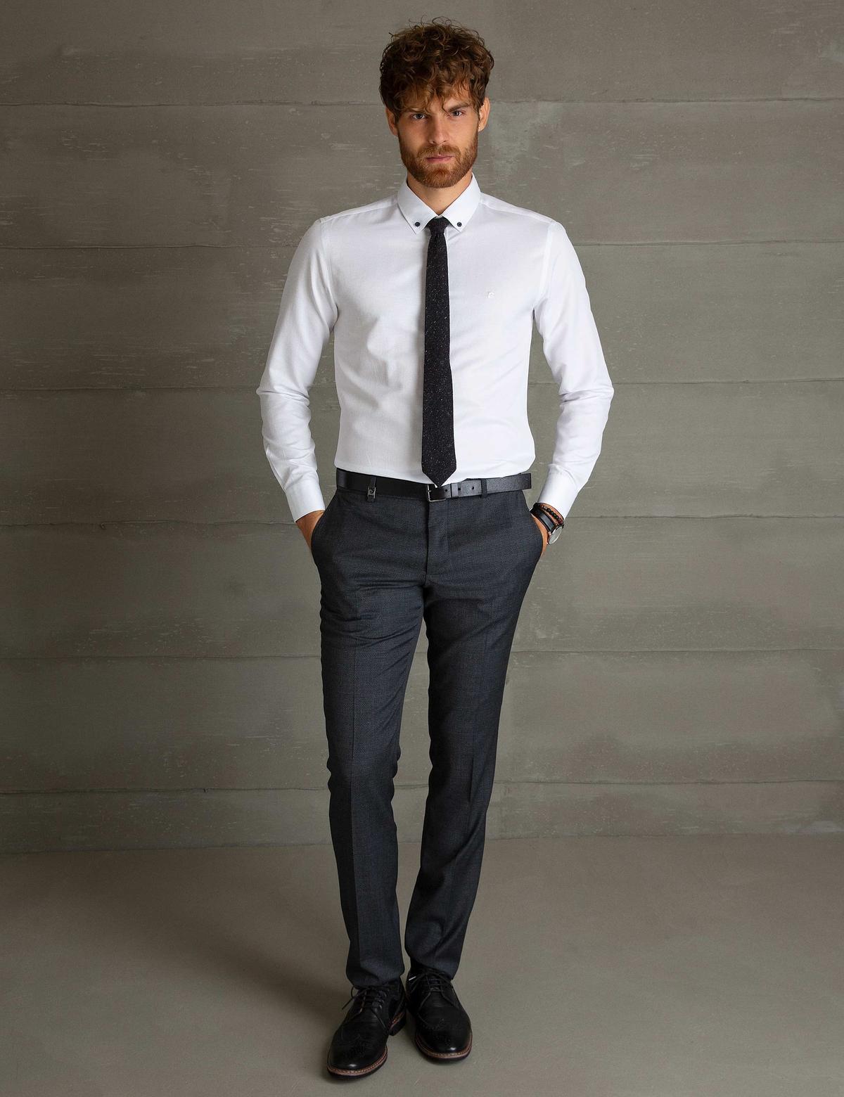 Beyaz Slim Fit Uzun Kollu Gömlek