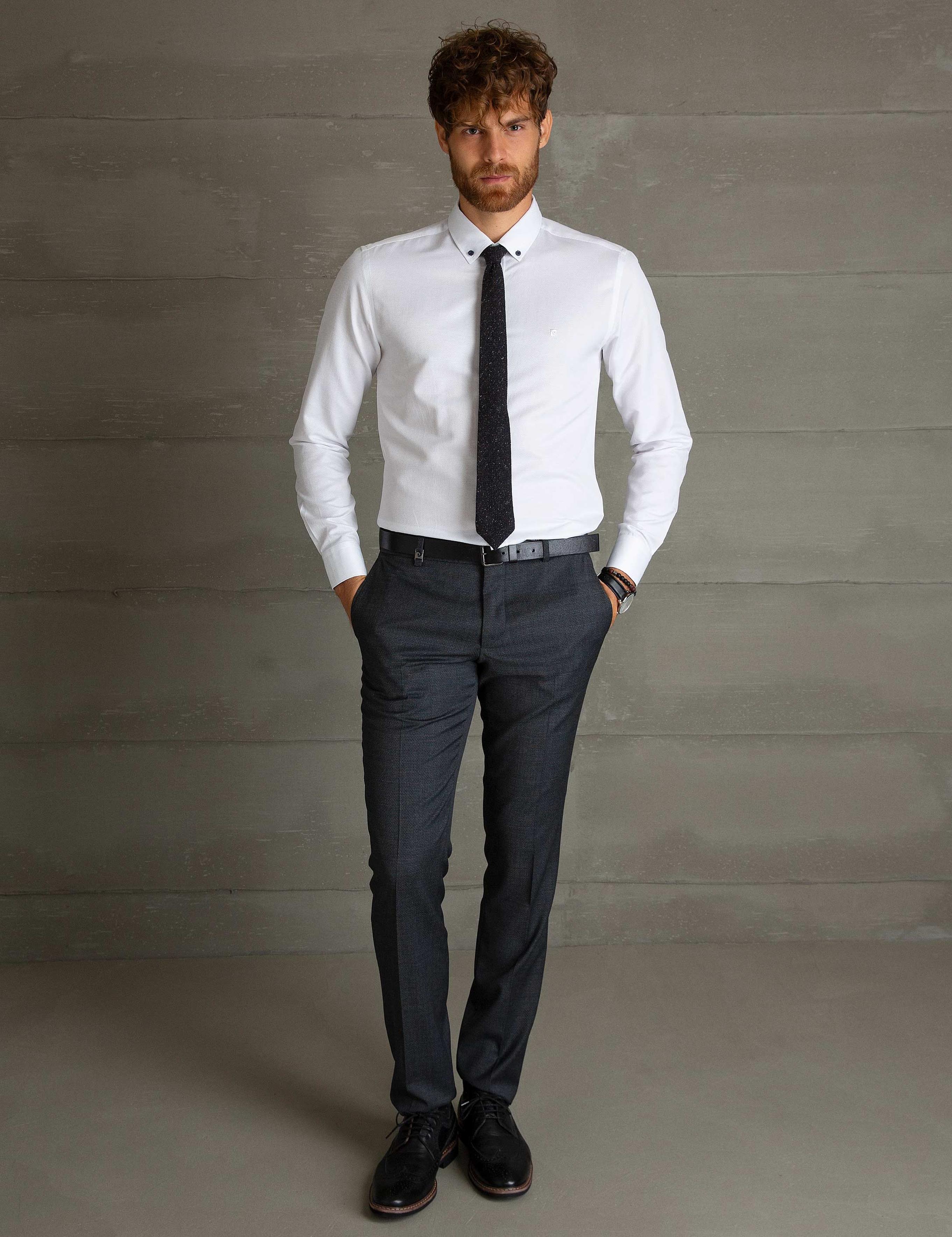 Beyaz Slim Fit Uzun Kollu Gömlek