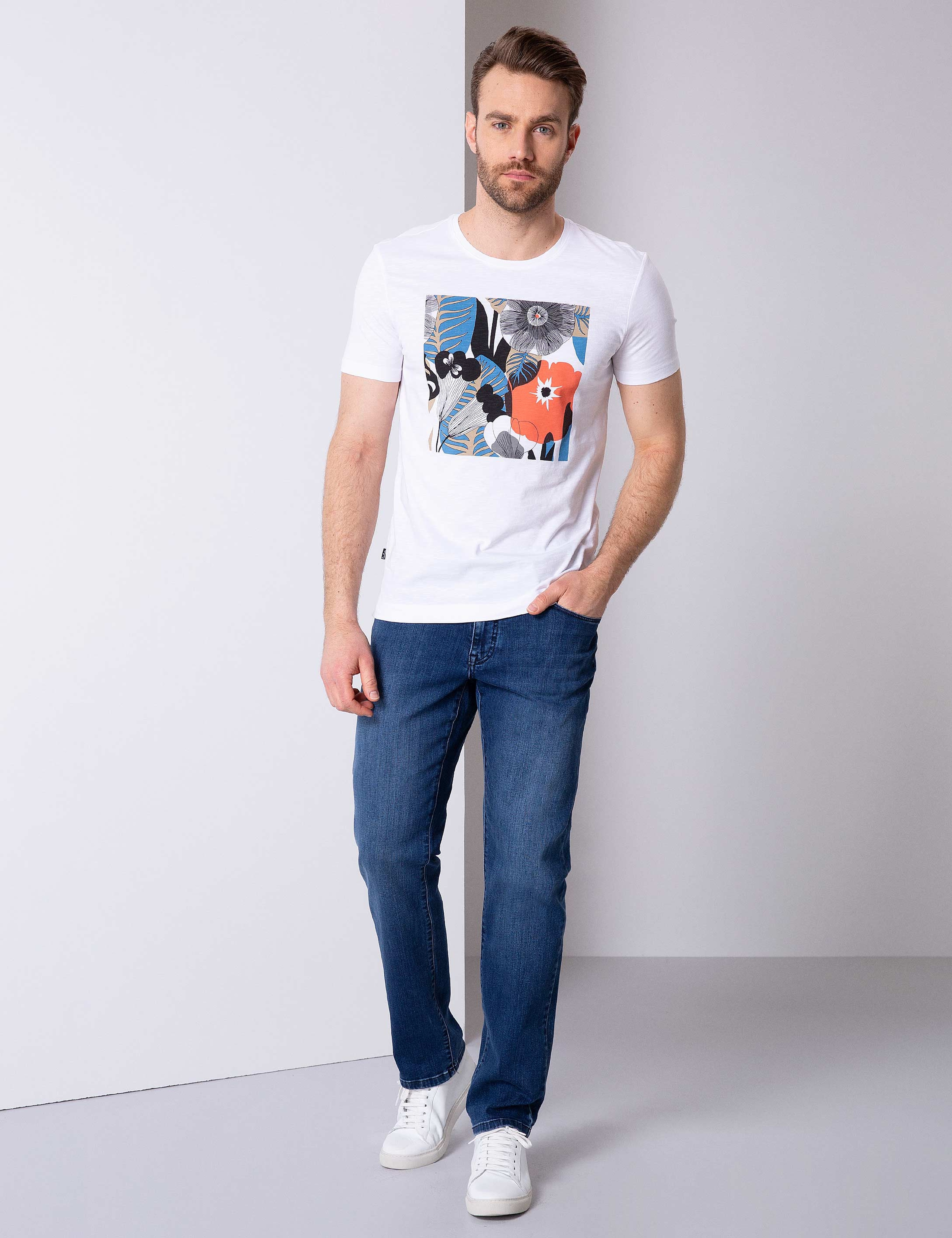 Beyaz Slim Fit Tişört - Image 2