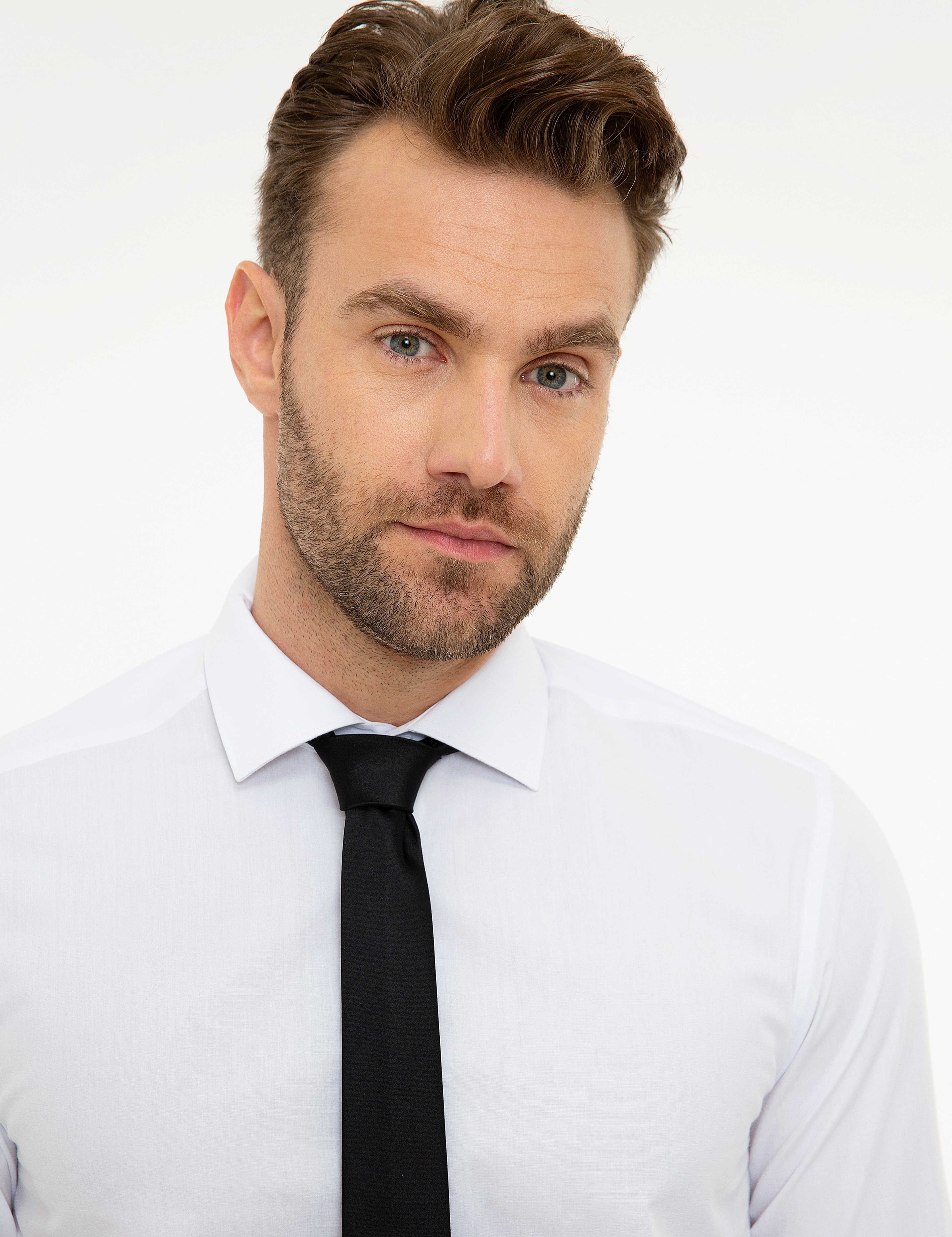 Beyaz Slim Fit Uzun Kollu Basic Gömlek - Image 1