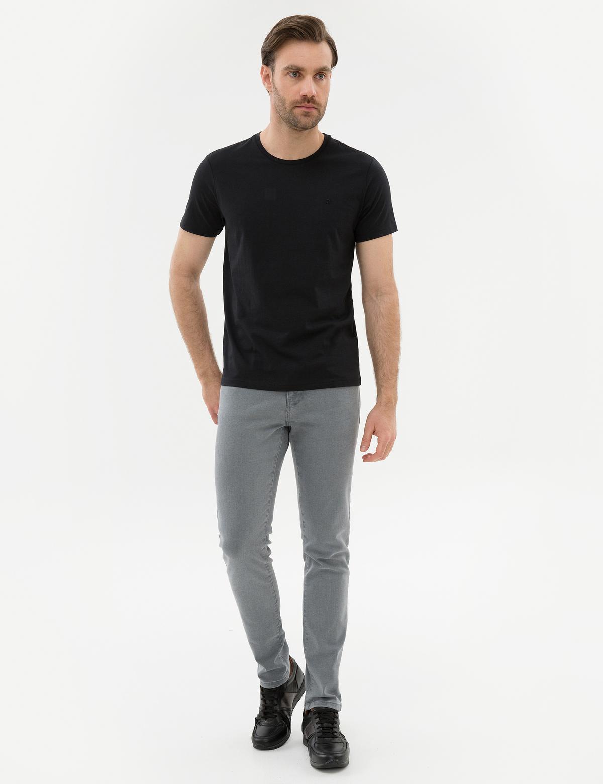 Siyah Slim Fit Bisiklet Yaka Basic T-Shirt - 50225511010