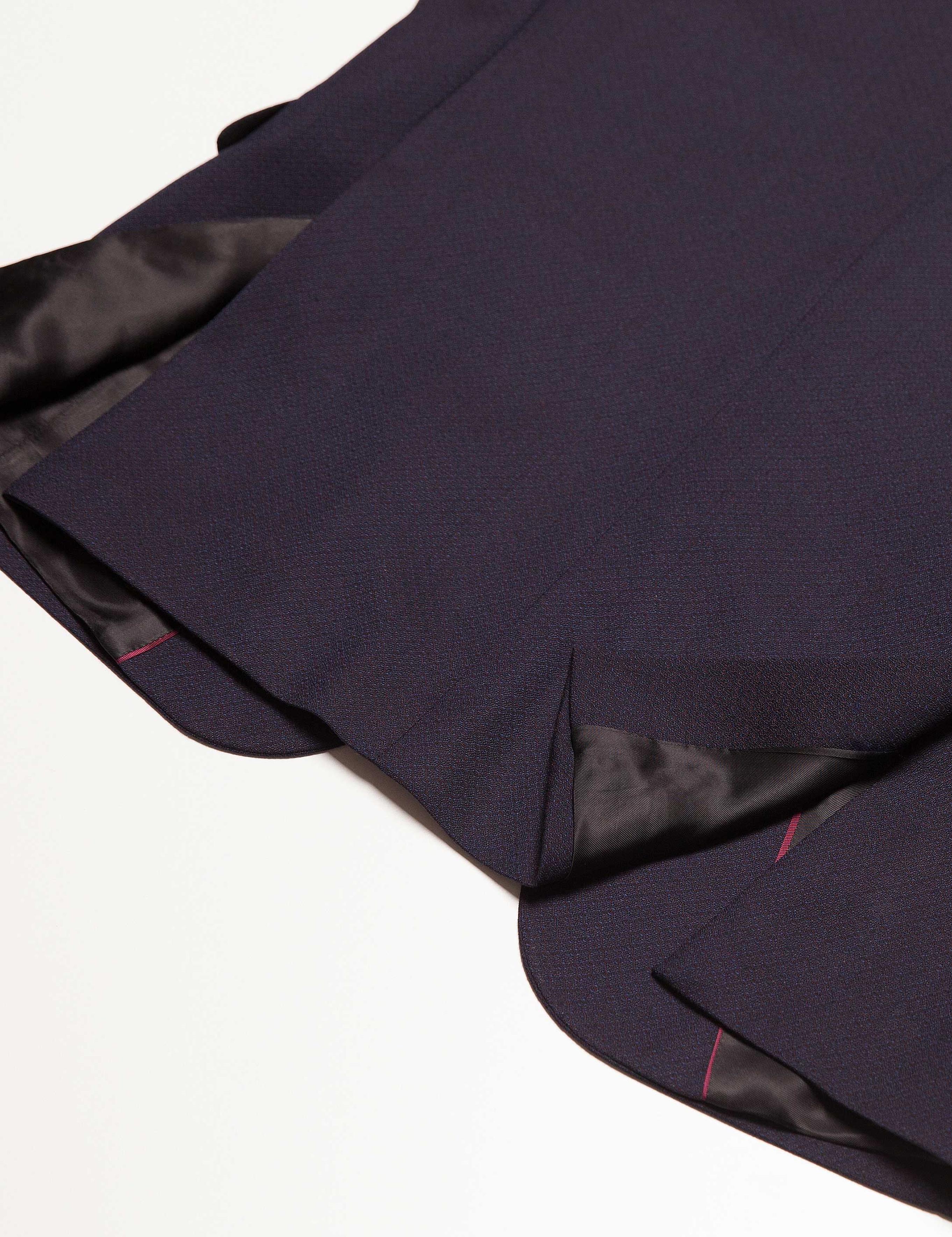 KIRMIZI TAKIM ELBISE