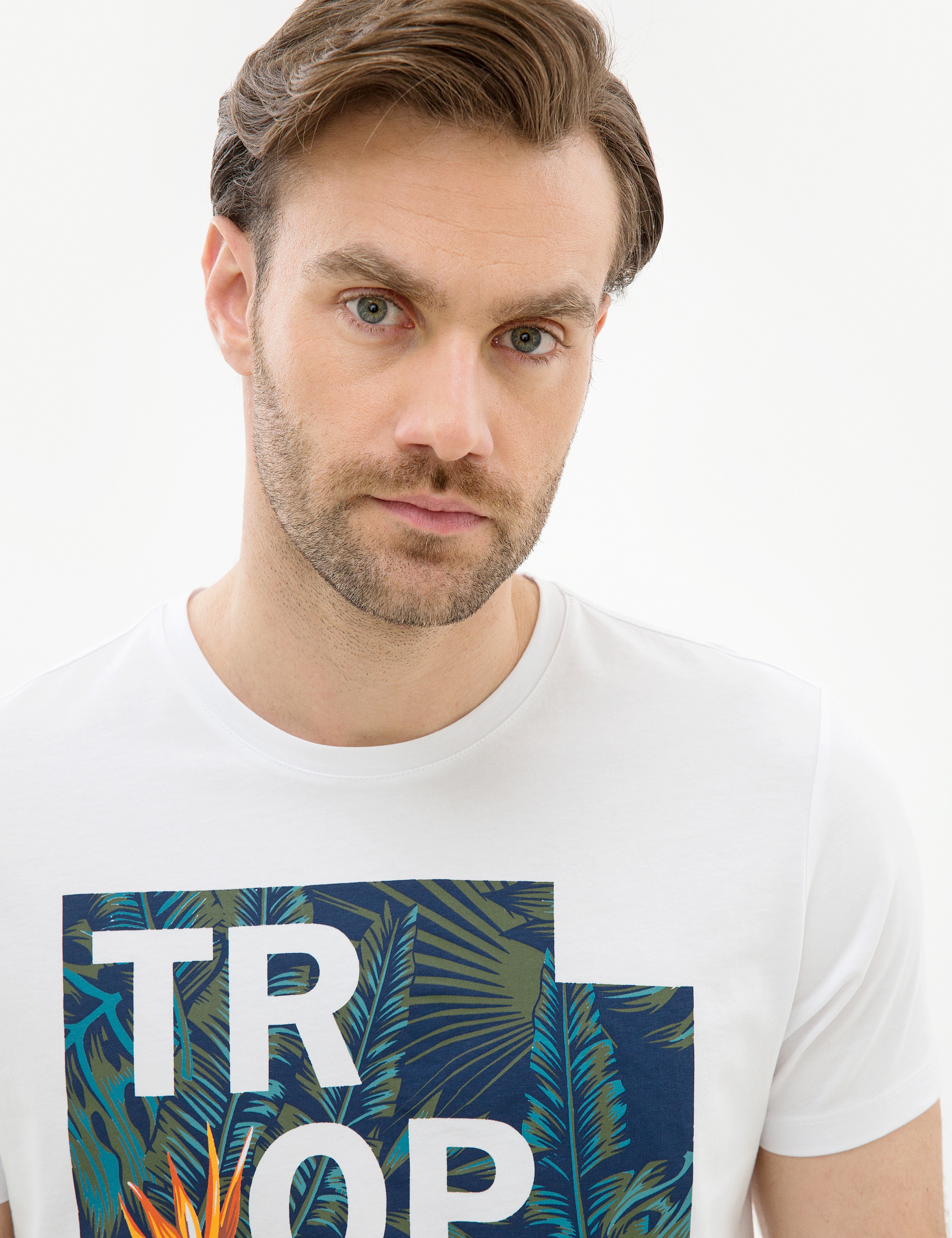 Beyaz Slim Fit Bisiklet Yaka T-Shirt - Image 2