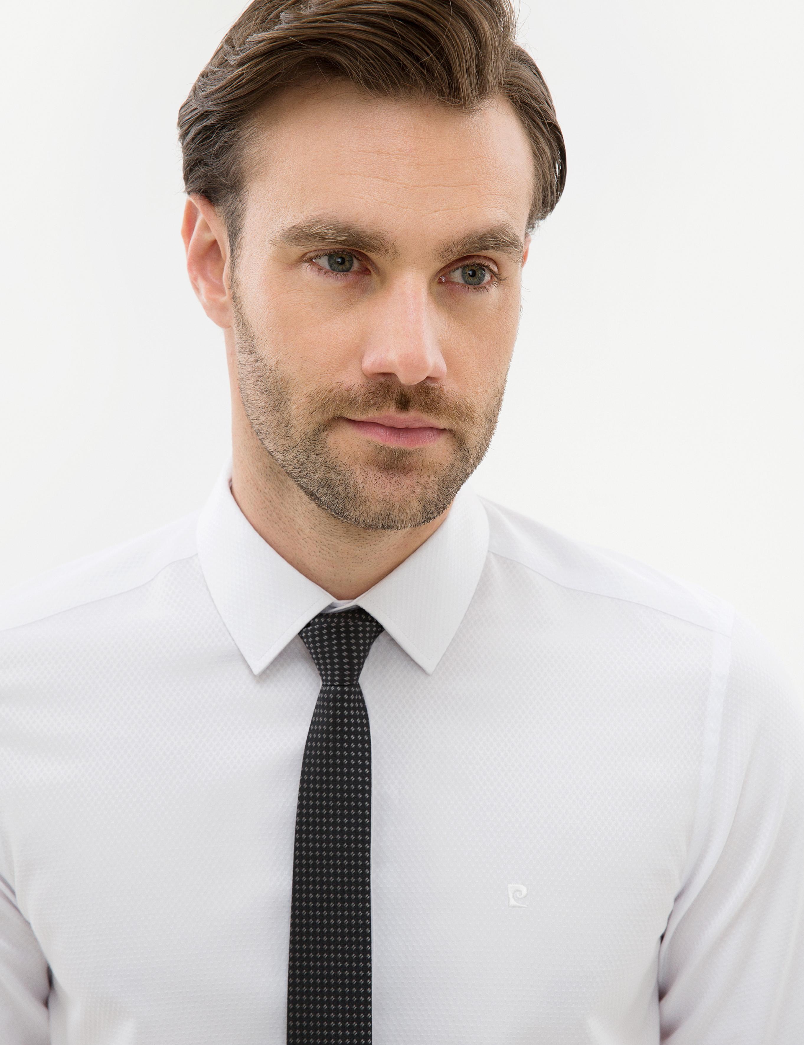 Beyaz Slim Fit Armürlü Gömlek