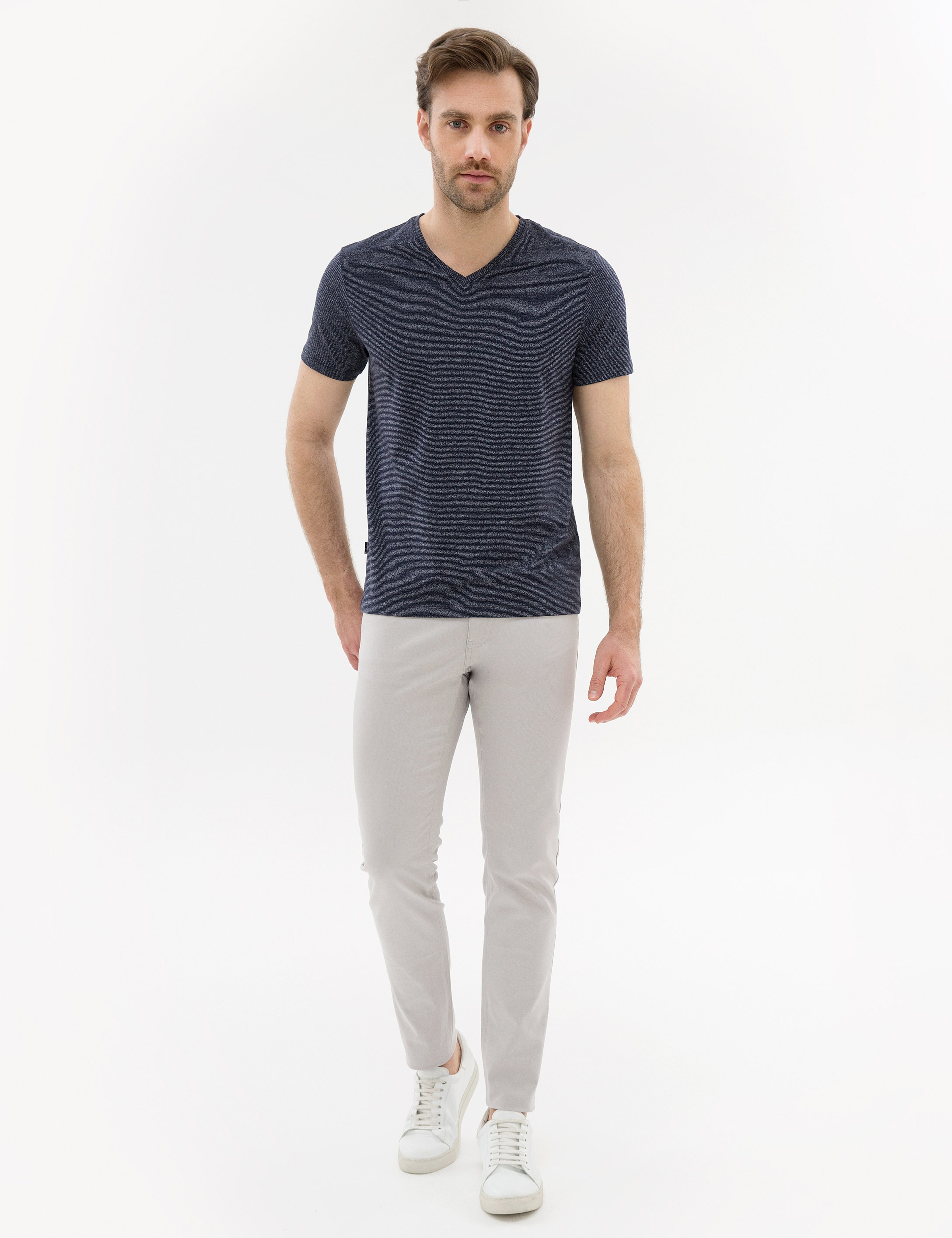 Lacivert Slim Fit V Yaka Tişört - Image 4
