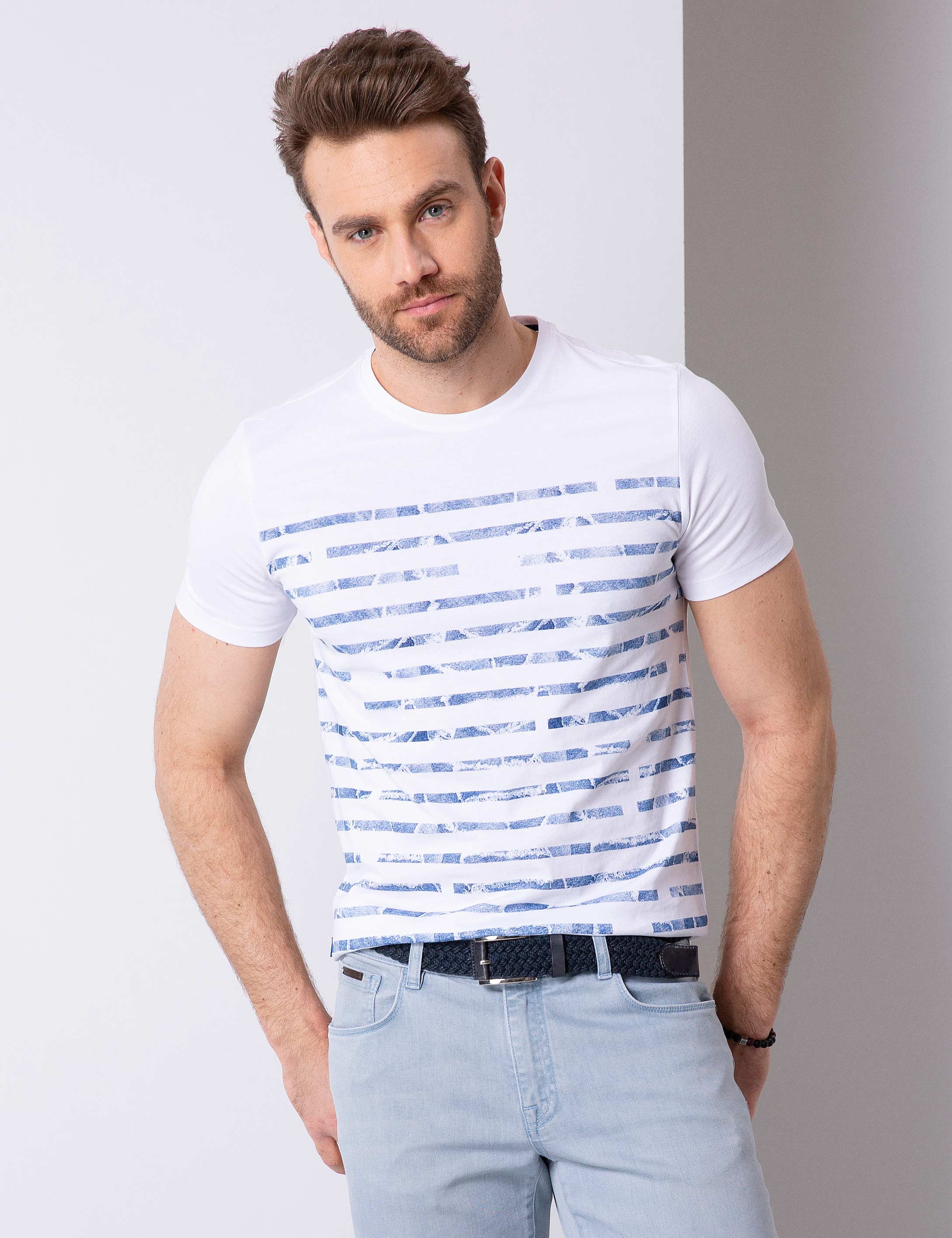 Beyaz Slim Fit Bisiklet Yaka T-Shirt - Image 1