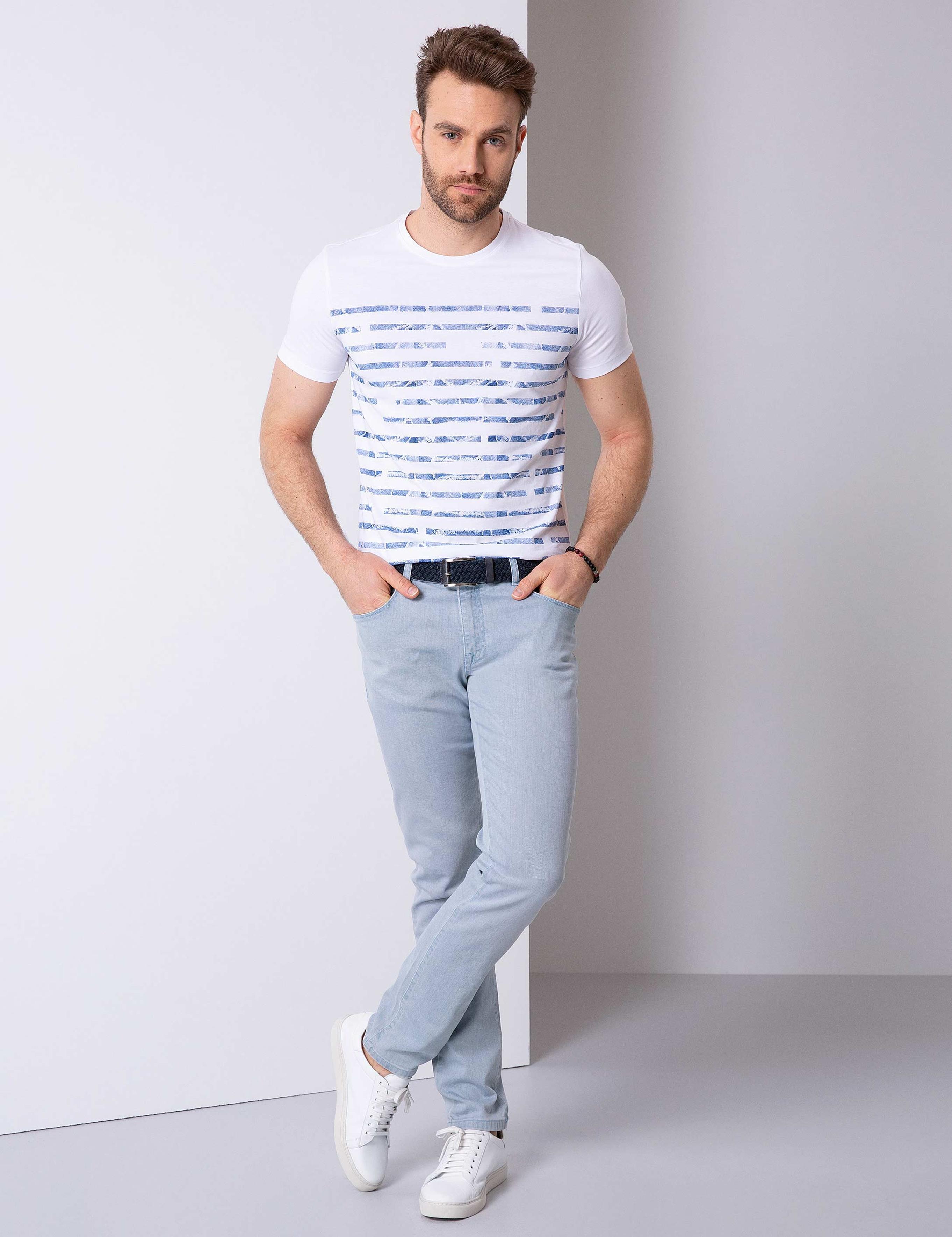 Beyaz Slim Fit Bisiklet Yaka T-Shirt