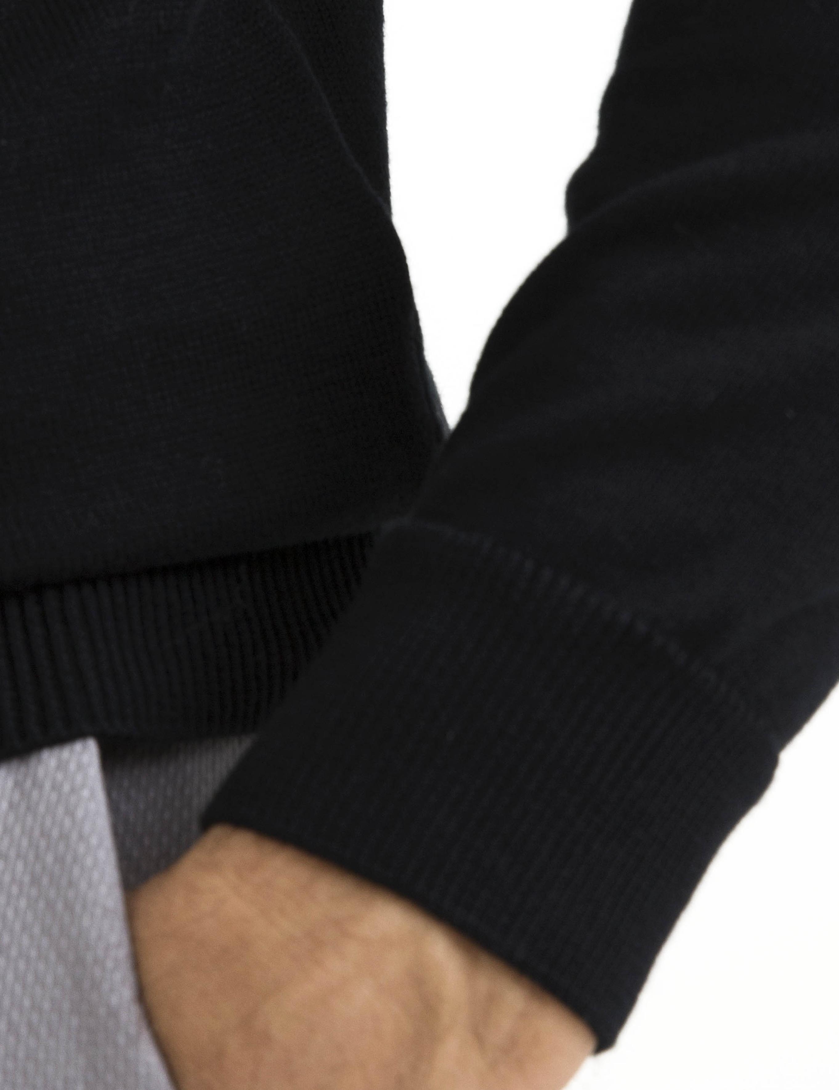 Siyah Slim Fit V Yaka Triko Kazak