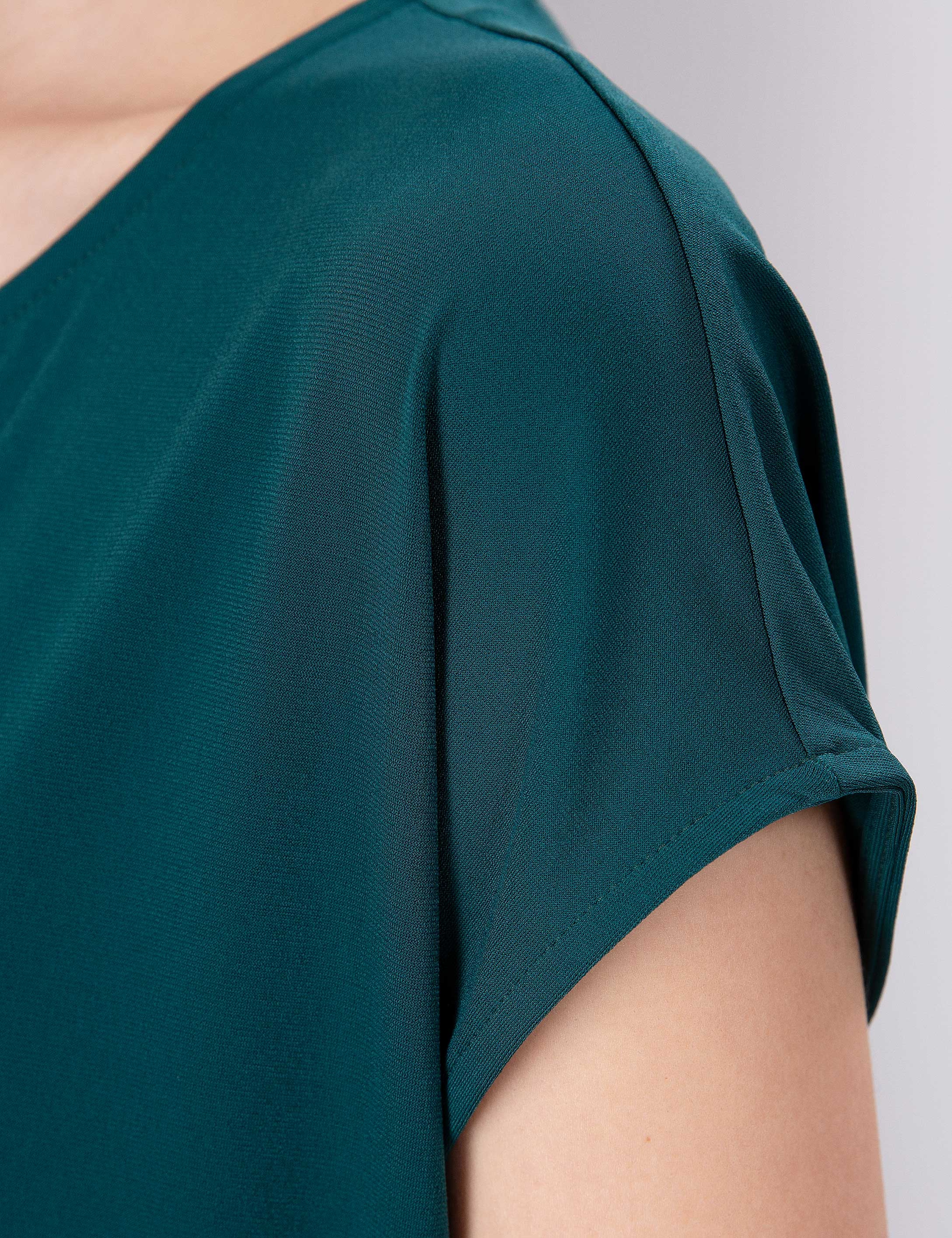 Zümrüt Yeşil Comfort Fit Kayık Yaka T-Shirt