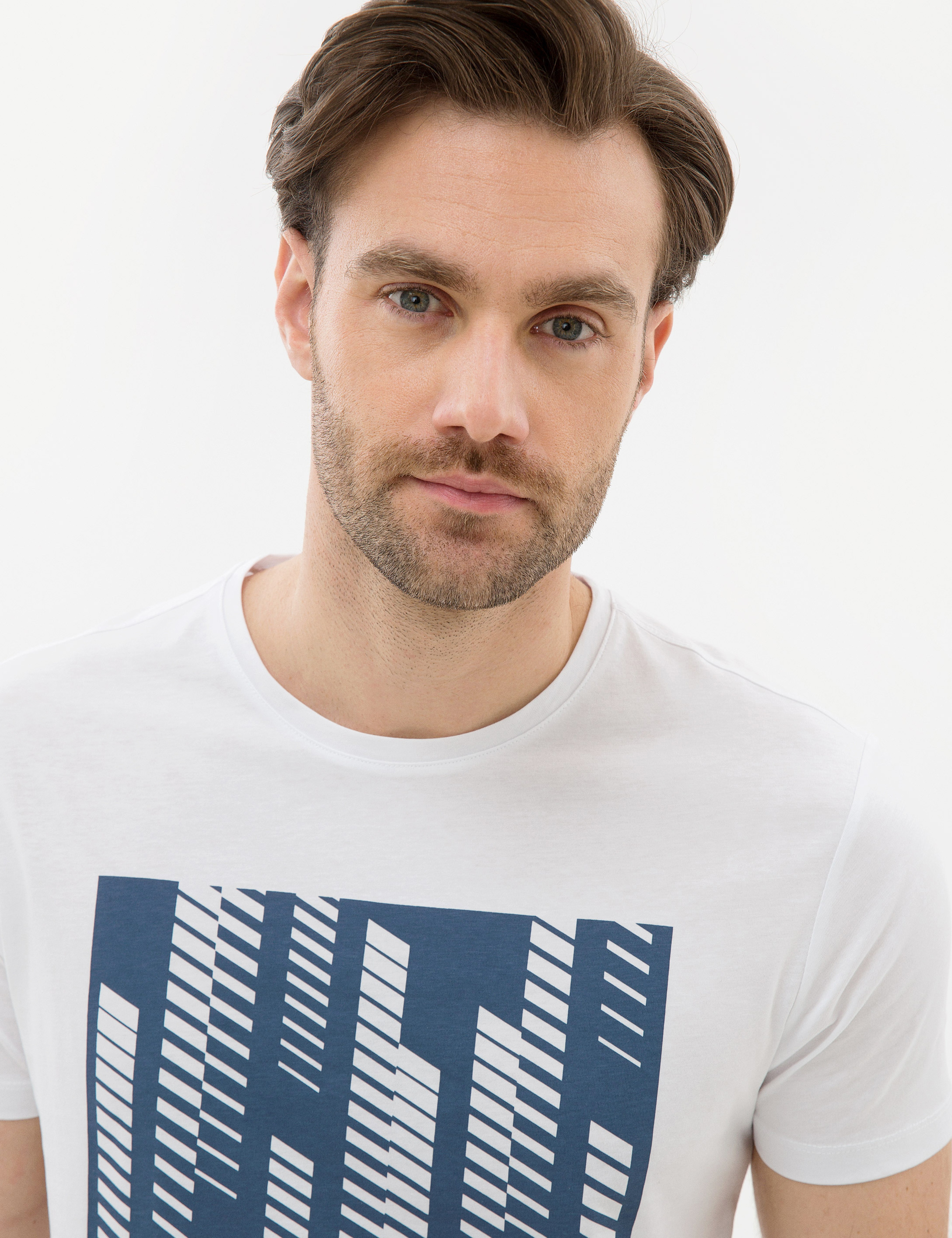 Beyaz Slim Fit Bisiklet Yaka T-Shirt - Image 1