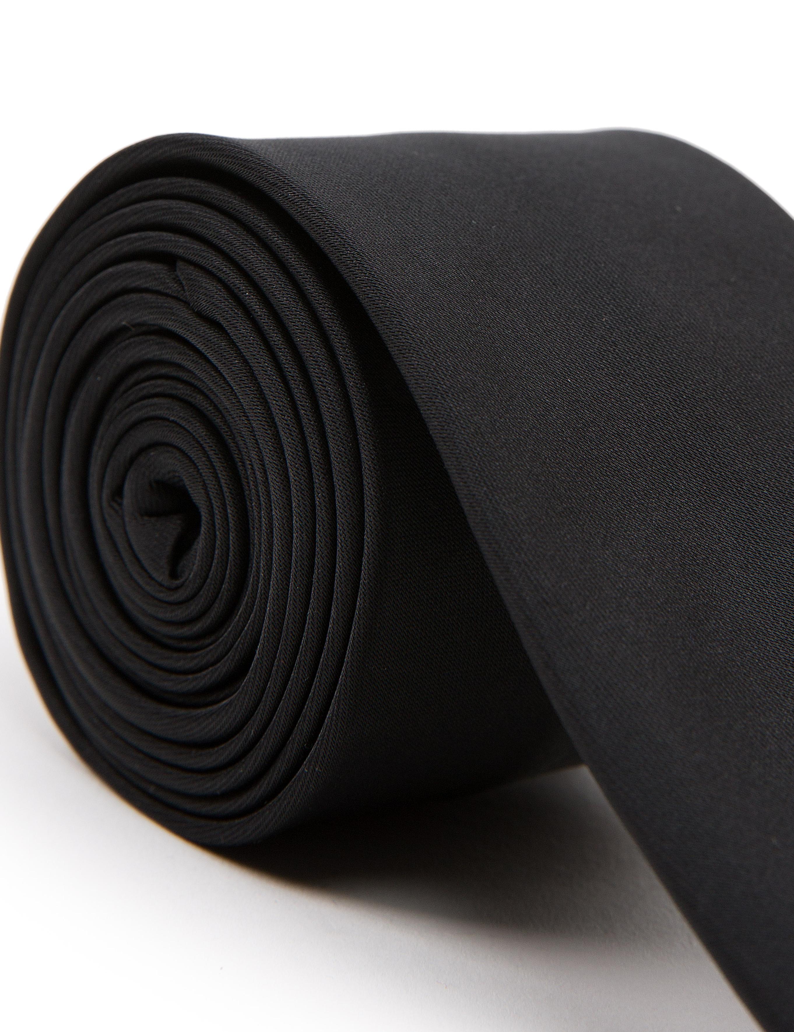 Siyah Kravat