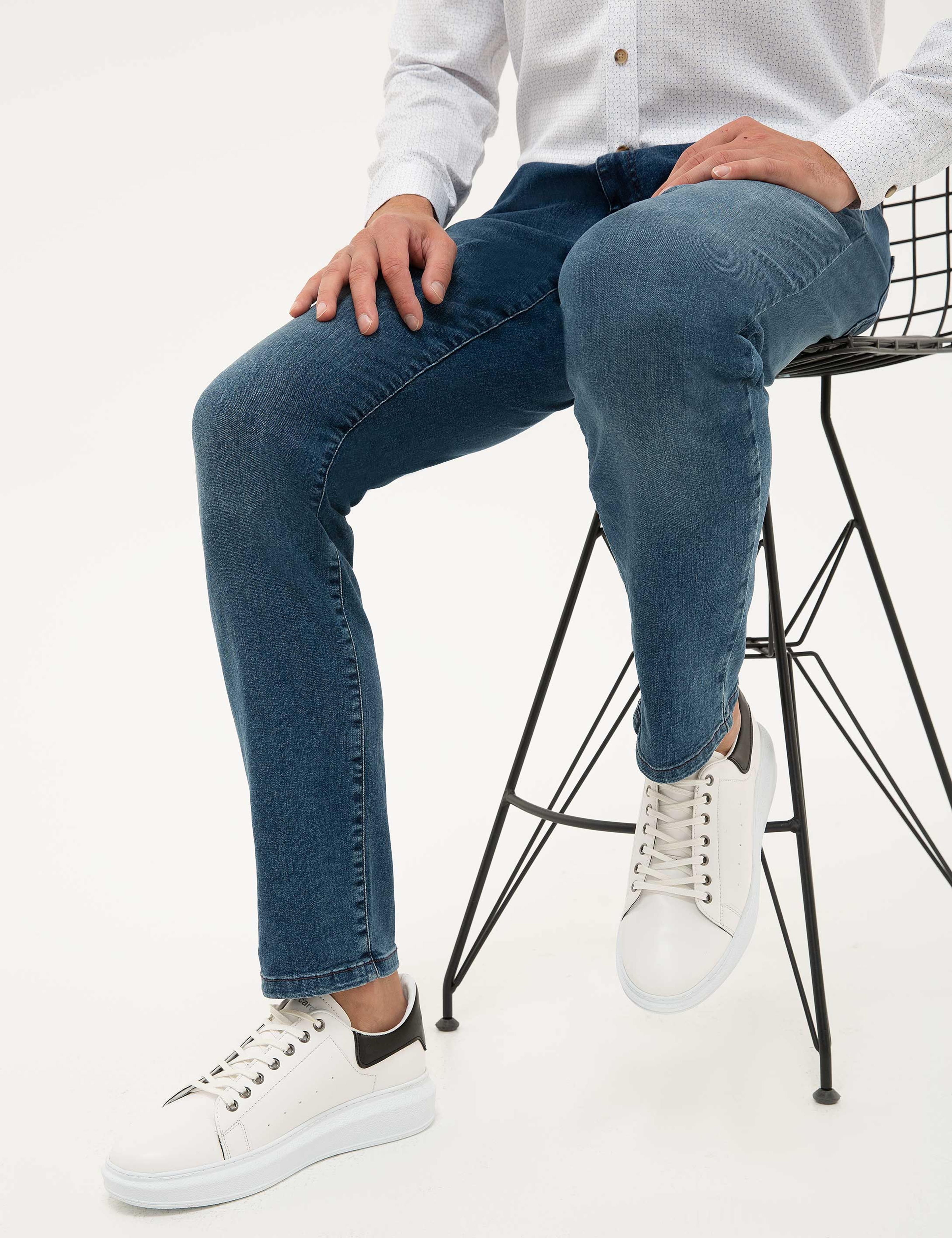 Beyaz Sneakers Ayakkabı - Image 1