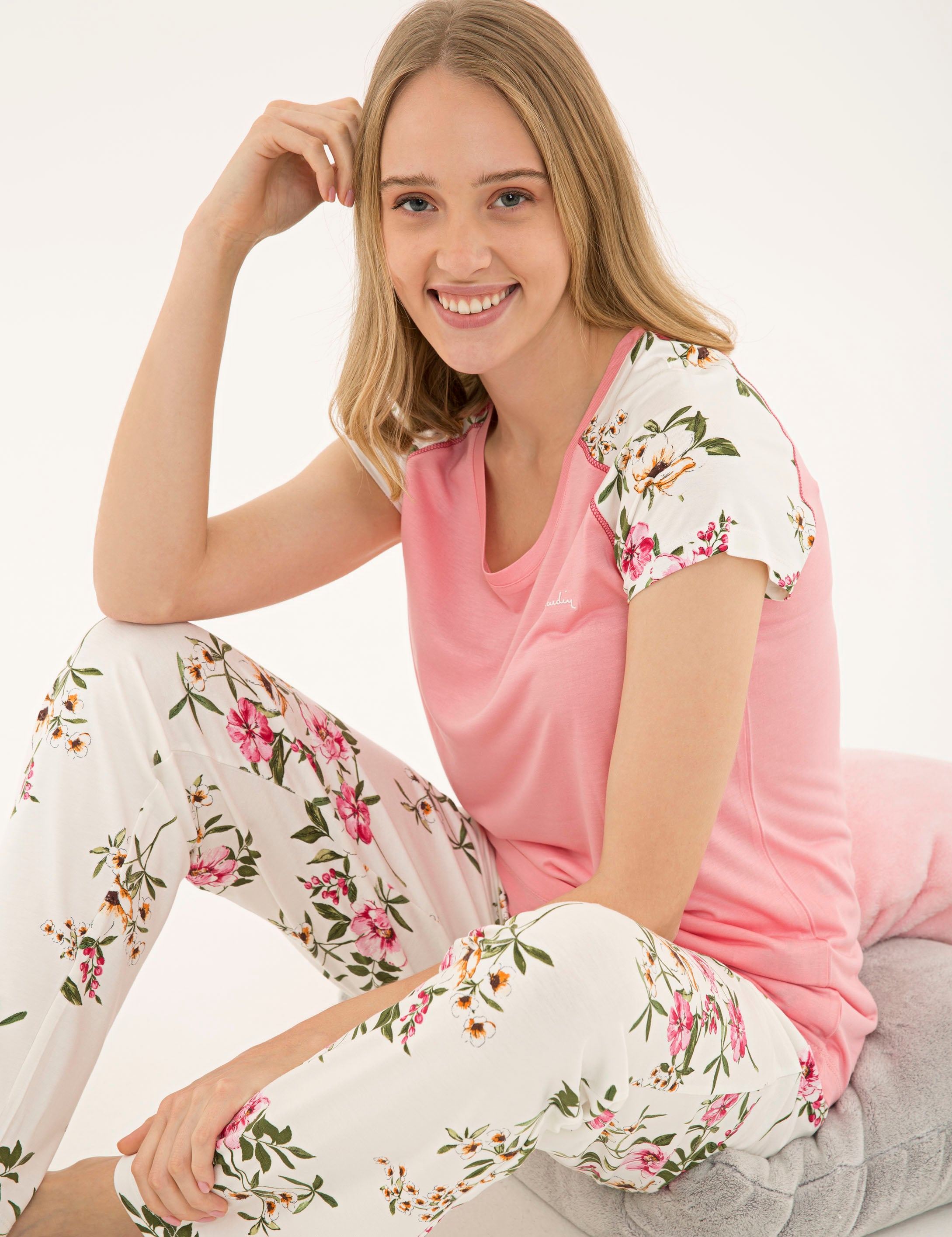 Pembe Pijama Takımı