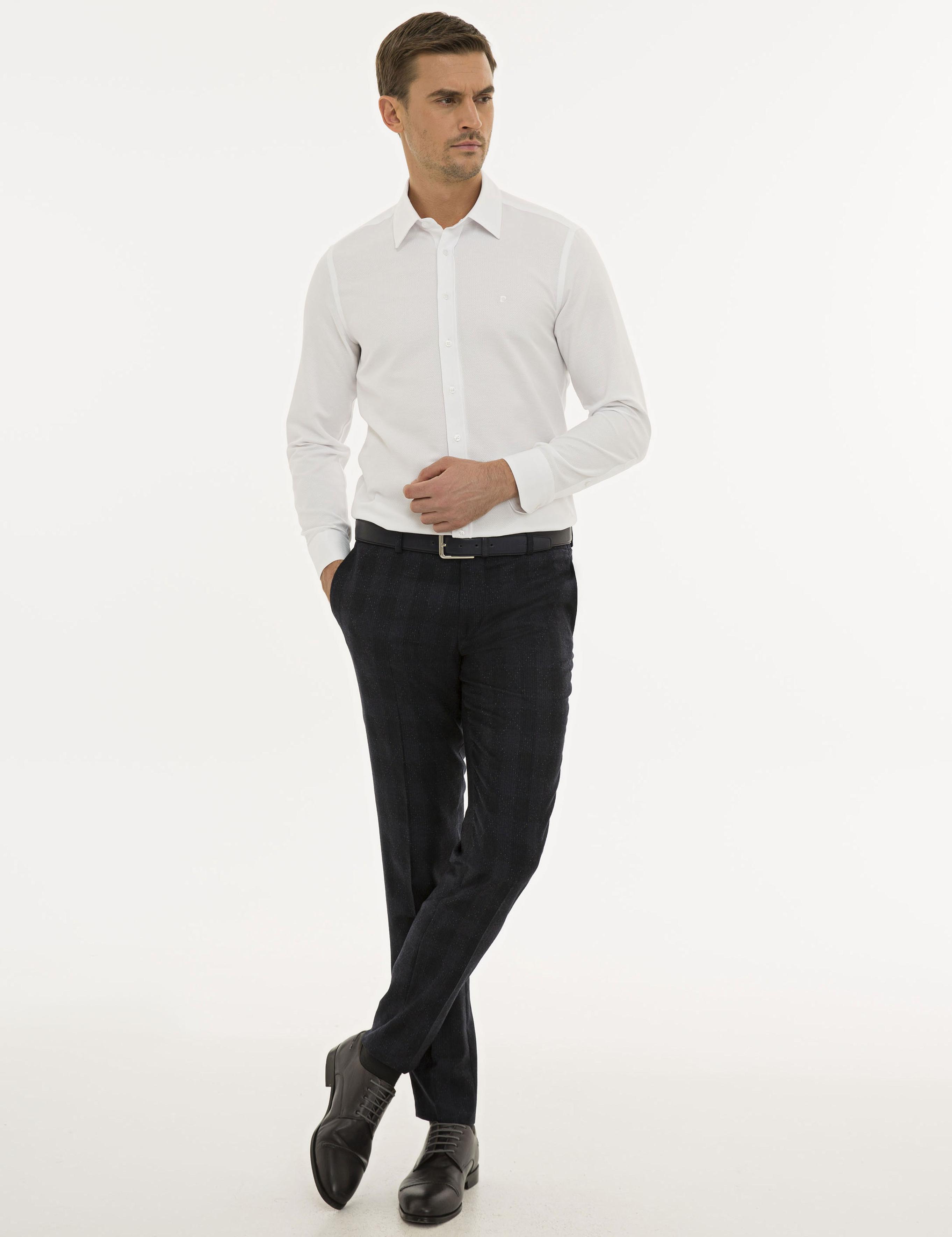 Beyaz Slim Fit Armürlü Gömlek