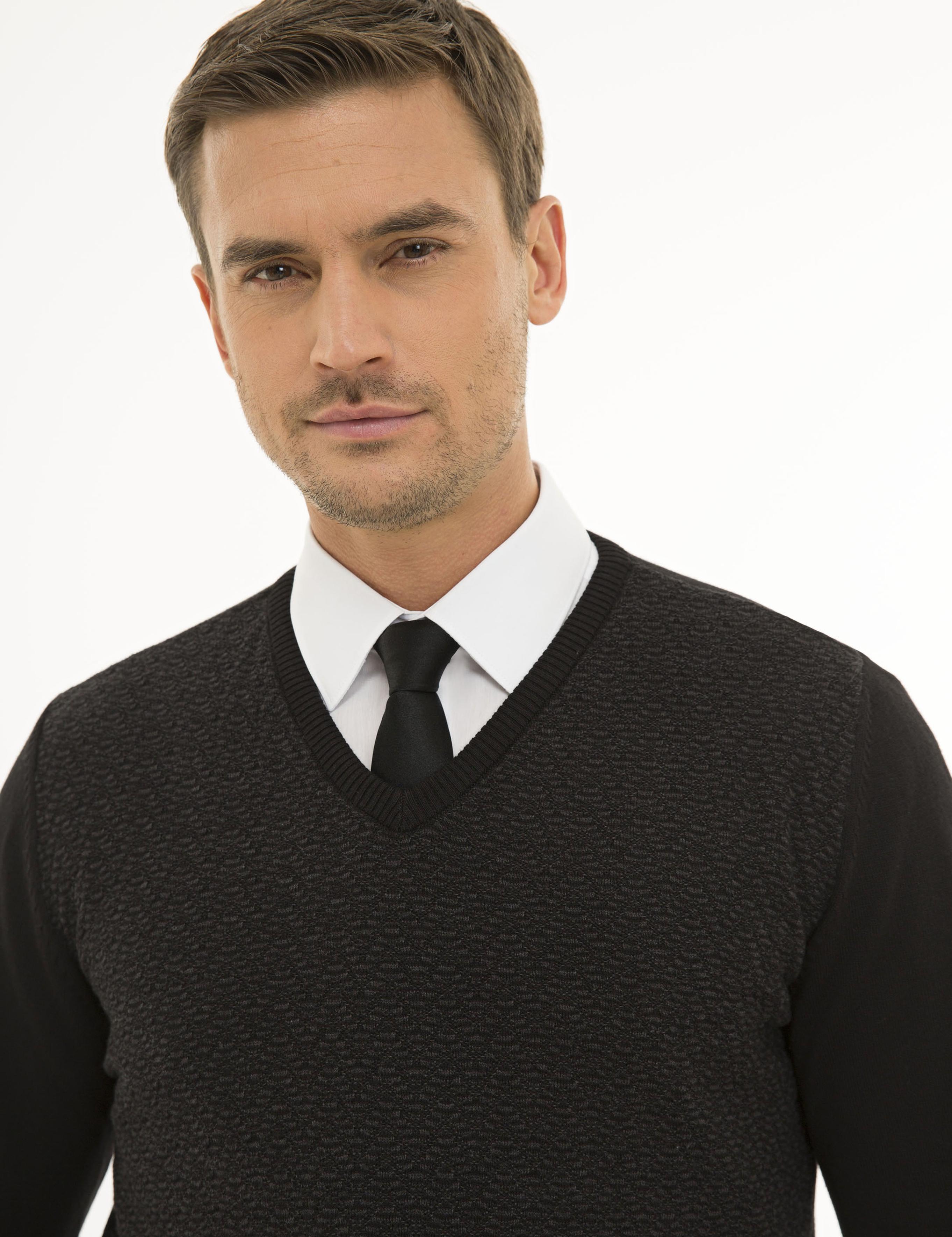 Siyah Slim Fit V Yaka Triko Kazak