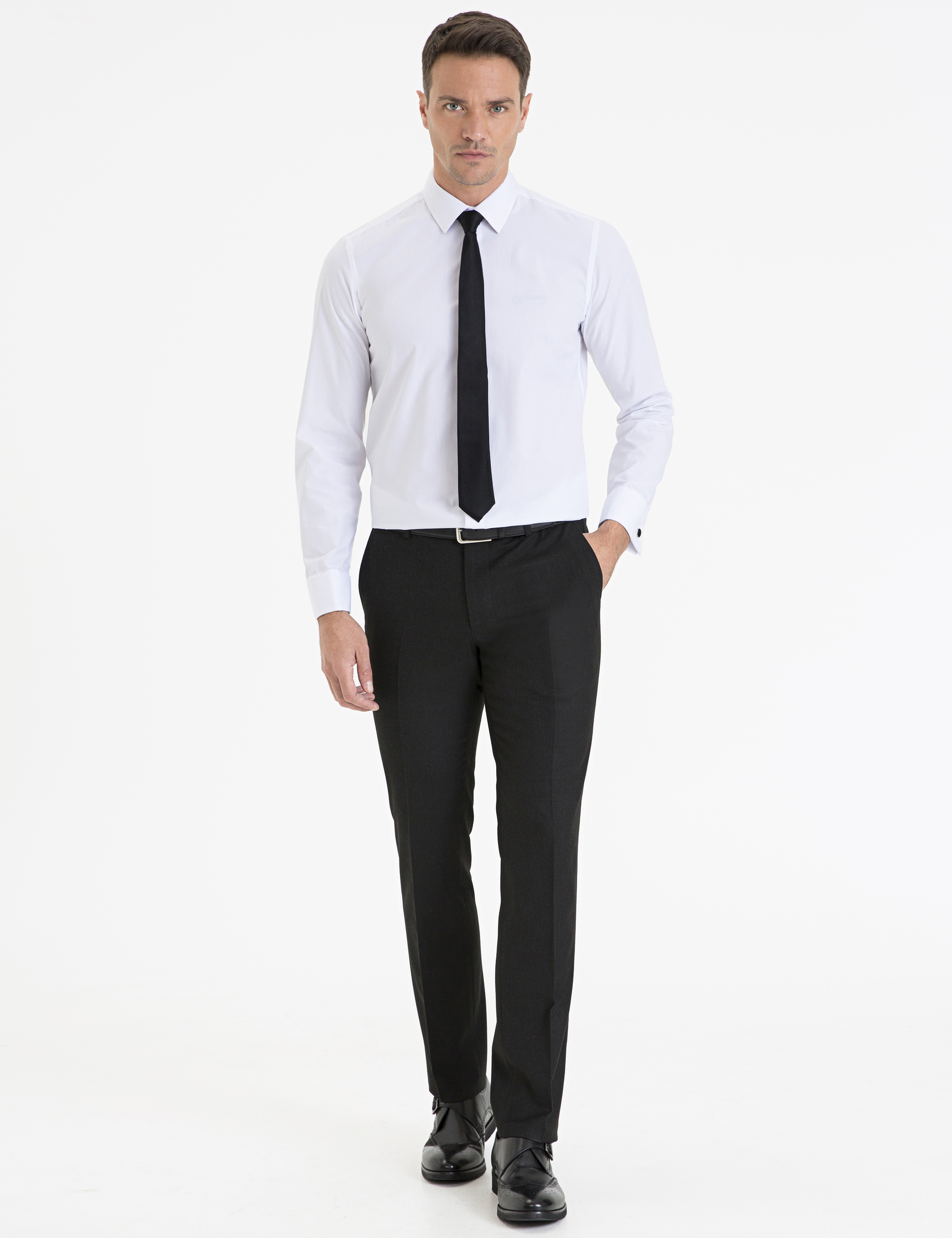 Beyaz Slim Fit Uzun Kollu Basic Gömlek