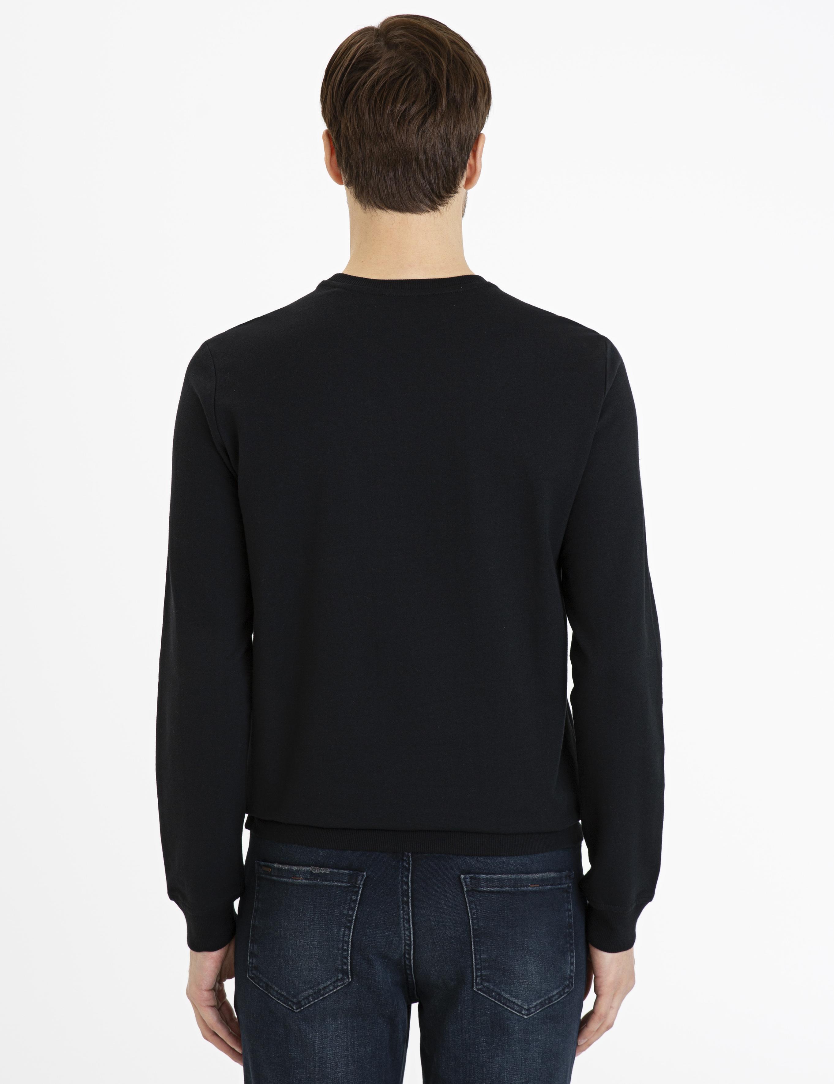 Siyah Standart Fit Sweatshirt