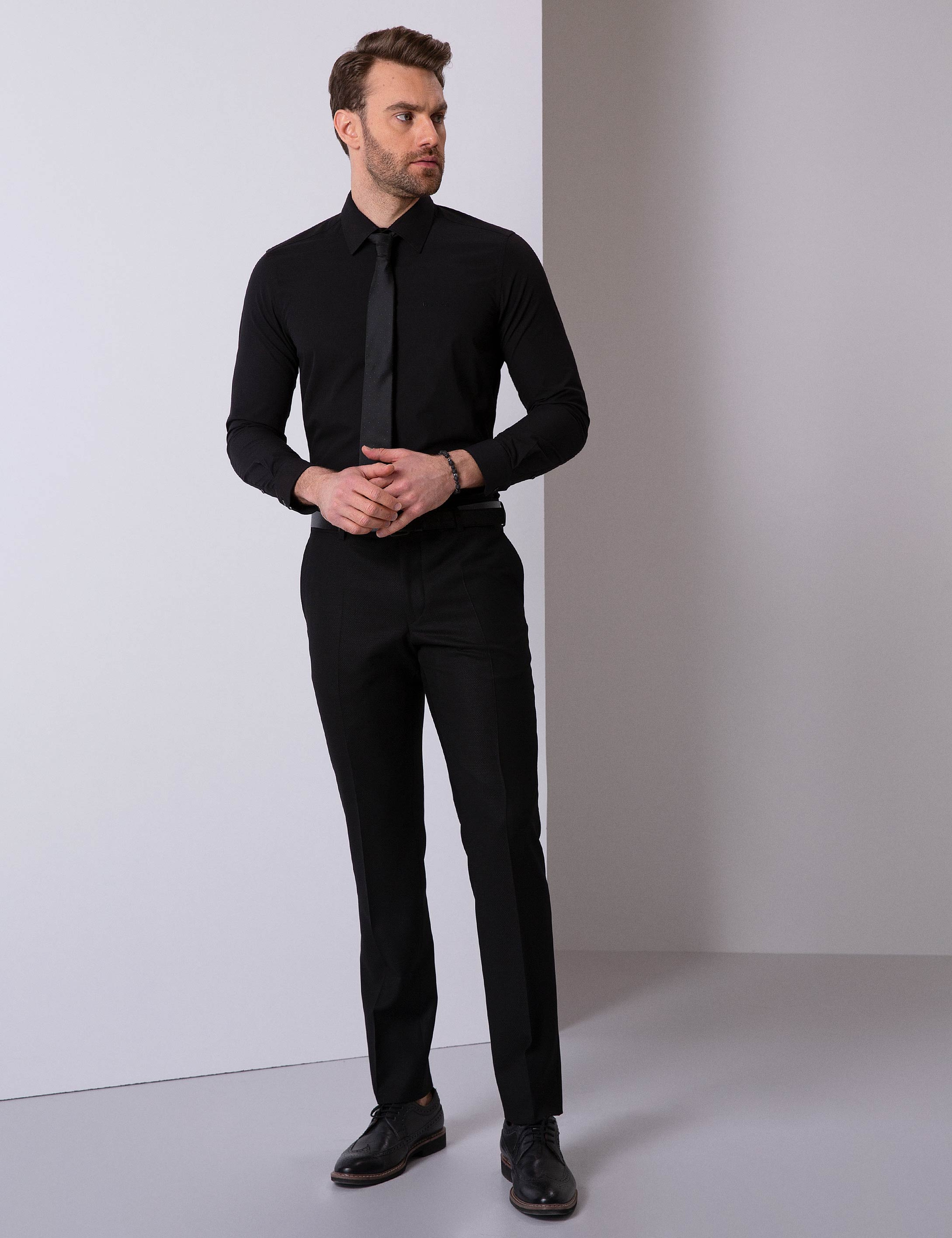 Siyah Slim Fit Uzun Kollu Basic Gömlek - Image 2
