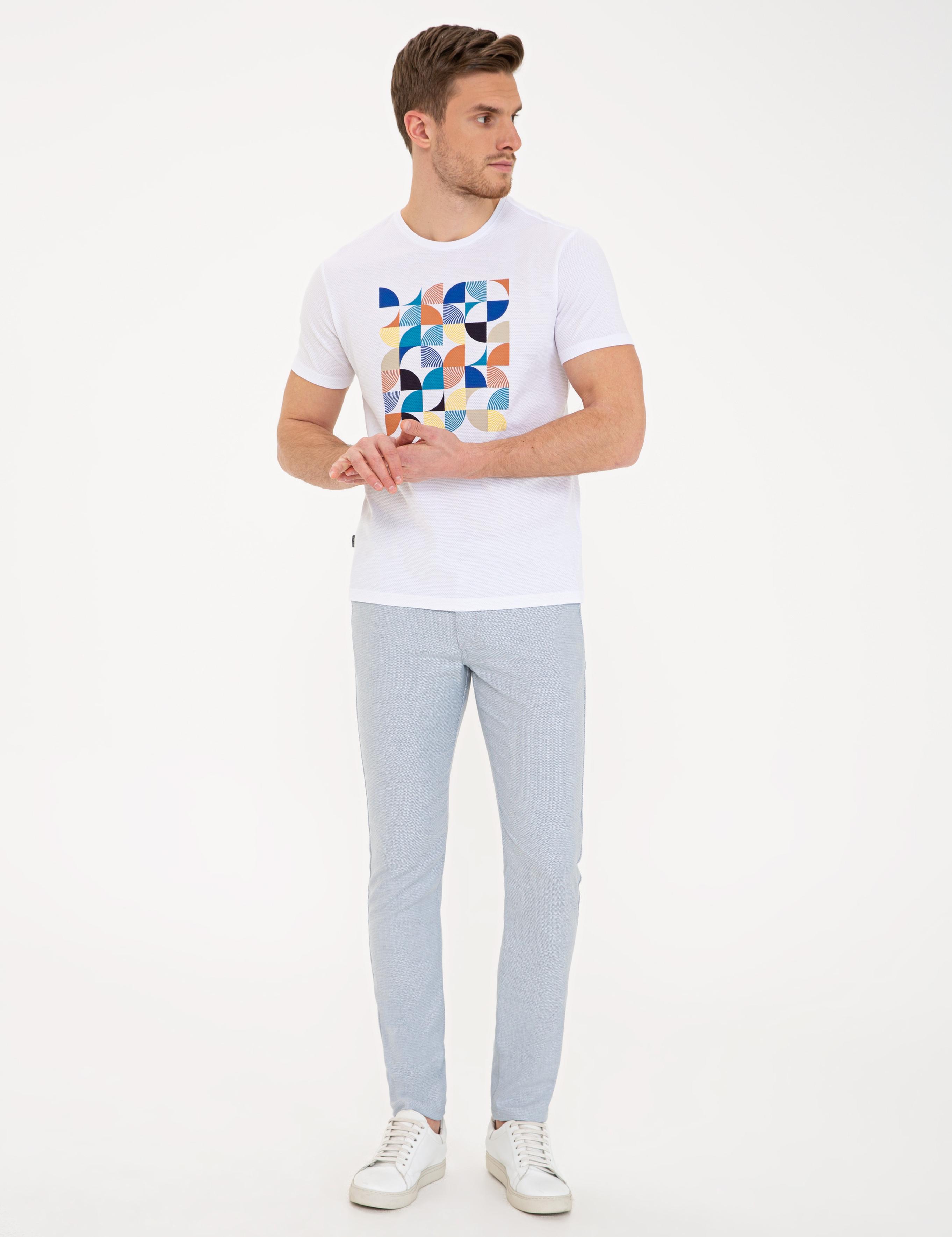 Beyaz Slim Fit Bisiklet Yaka Tişört