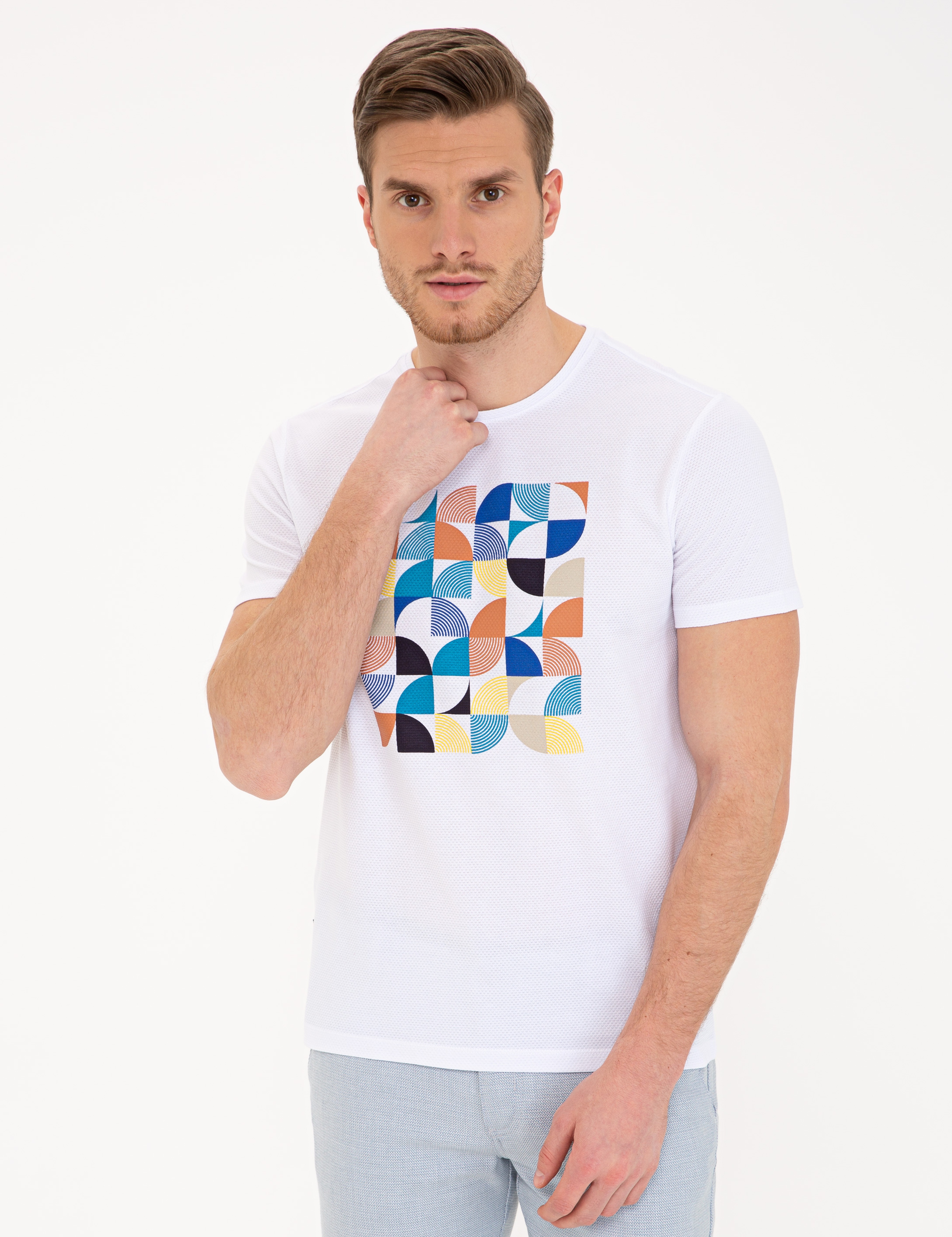 Beyaz Slim Fit Bisiklet Yaka Tişört - Image 1