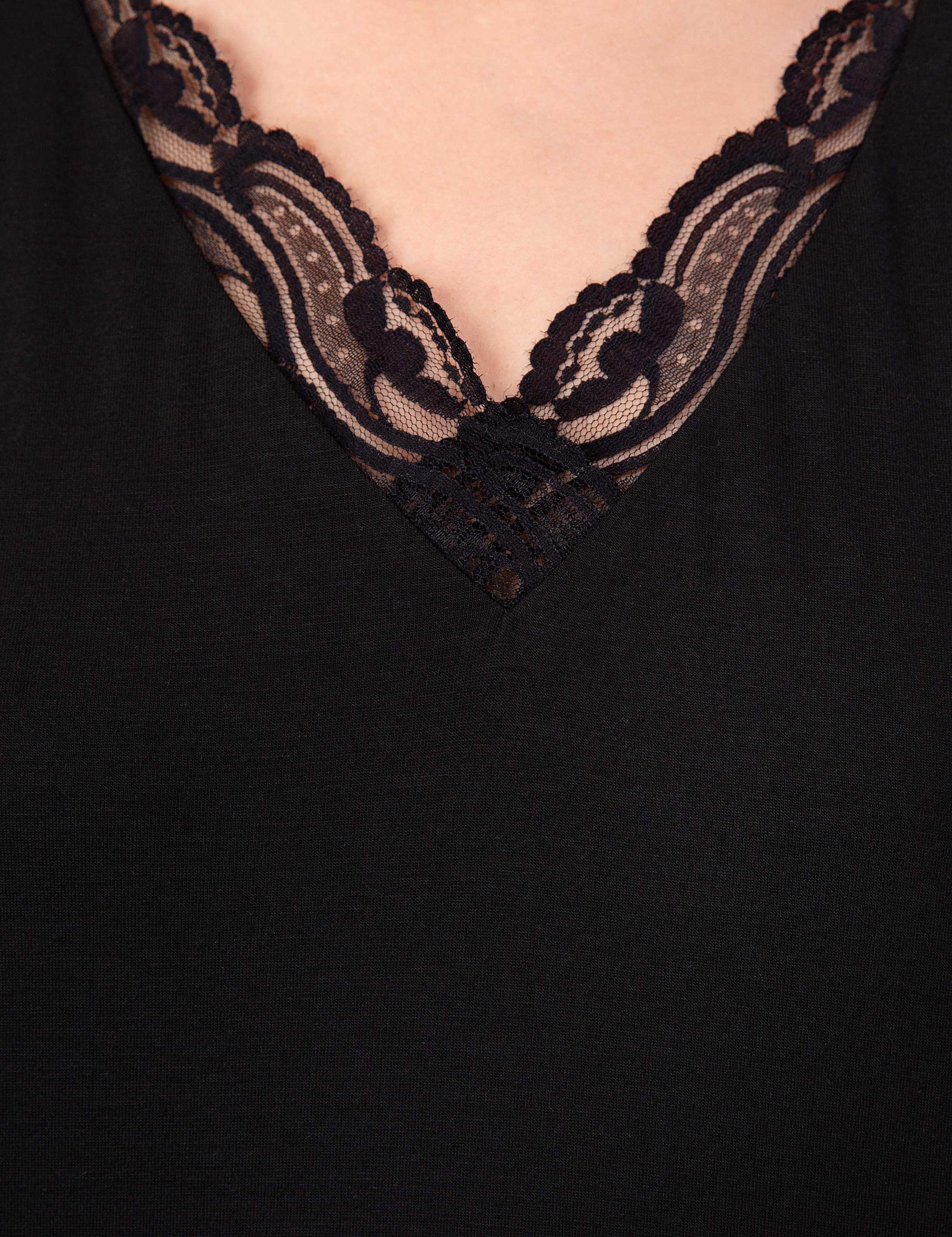 Siyah Kolsuz Tişört