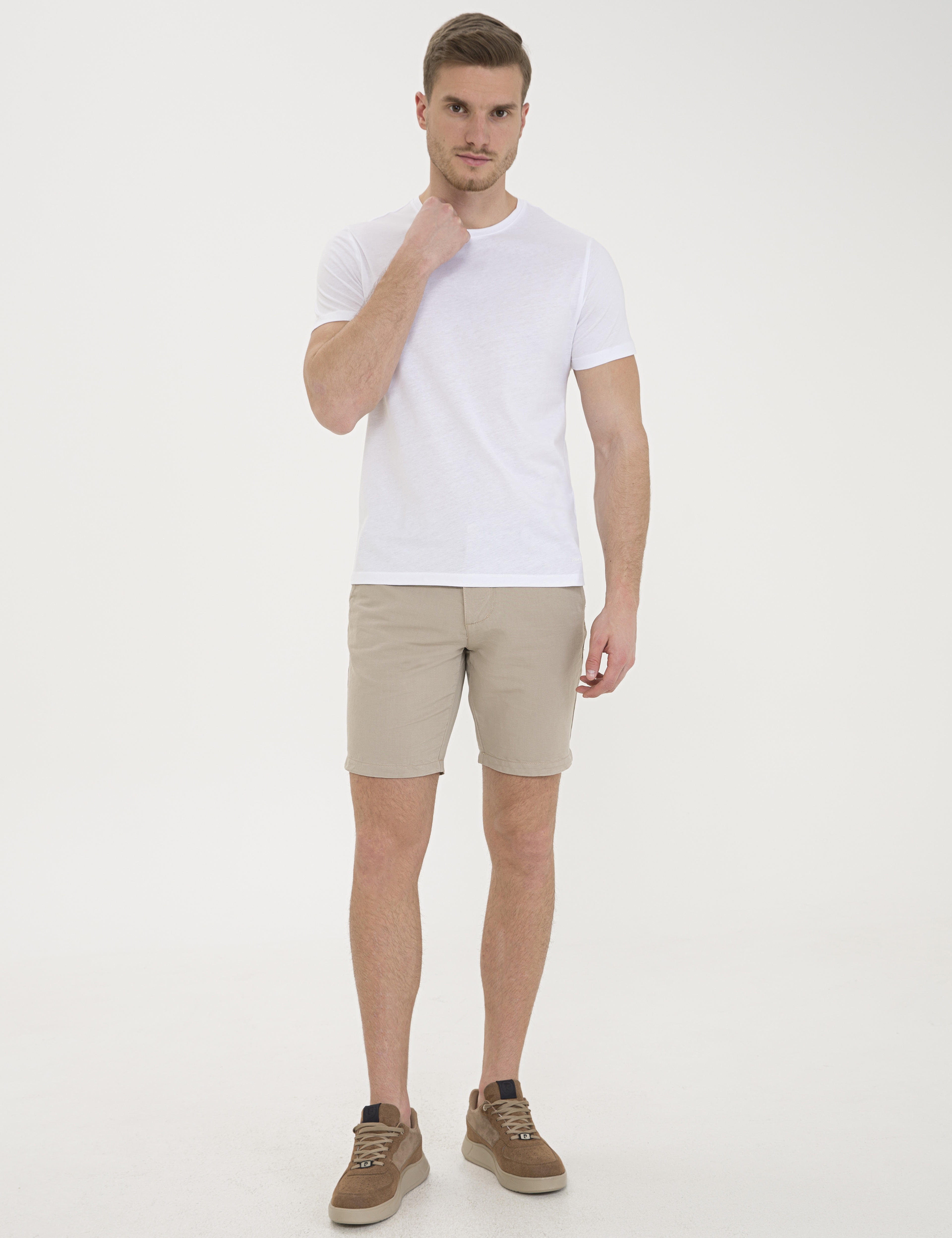 Beyaz Slim Fit Bisiklet Yaka Basic Tişört