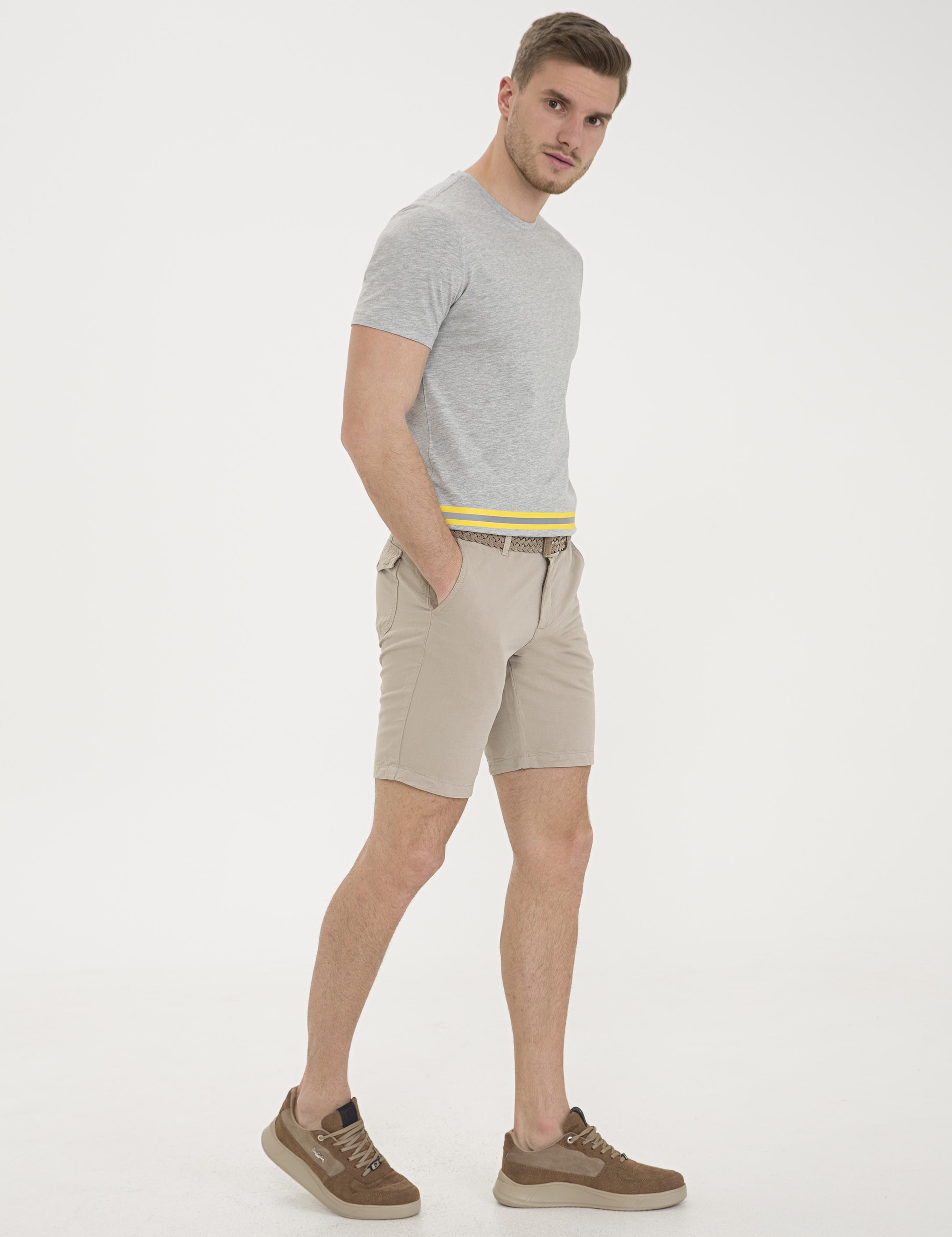 Bej Standart Fit Keten Karışımlı Bermuda Şort