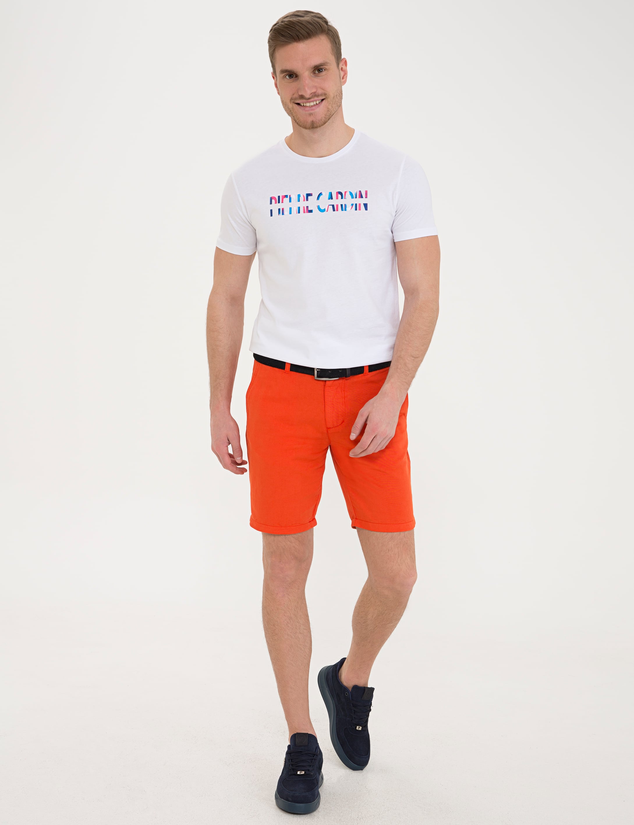 Beyaz Slim Fit Baskılı Bisiklet Yaka Tişört