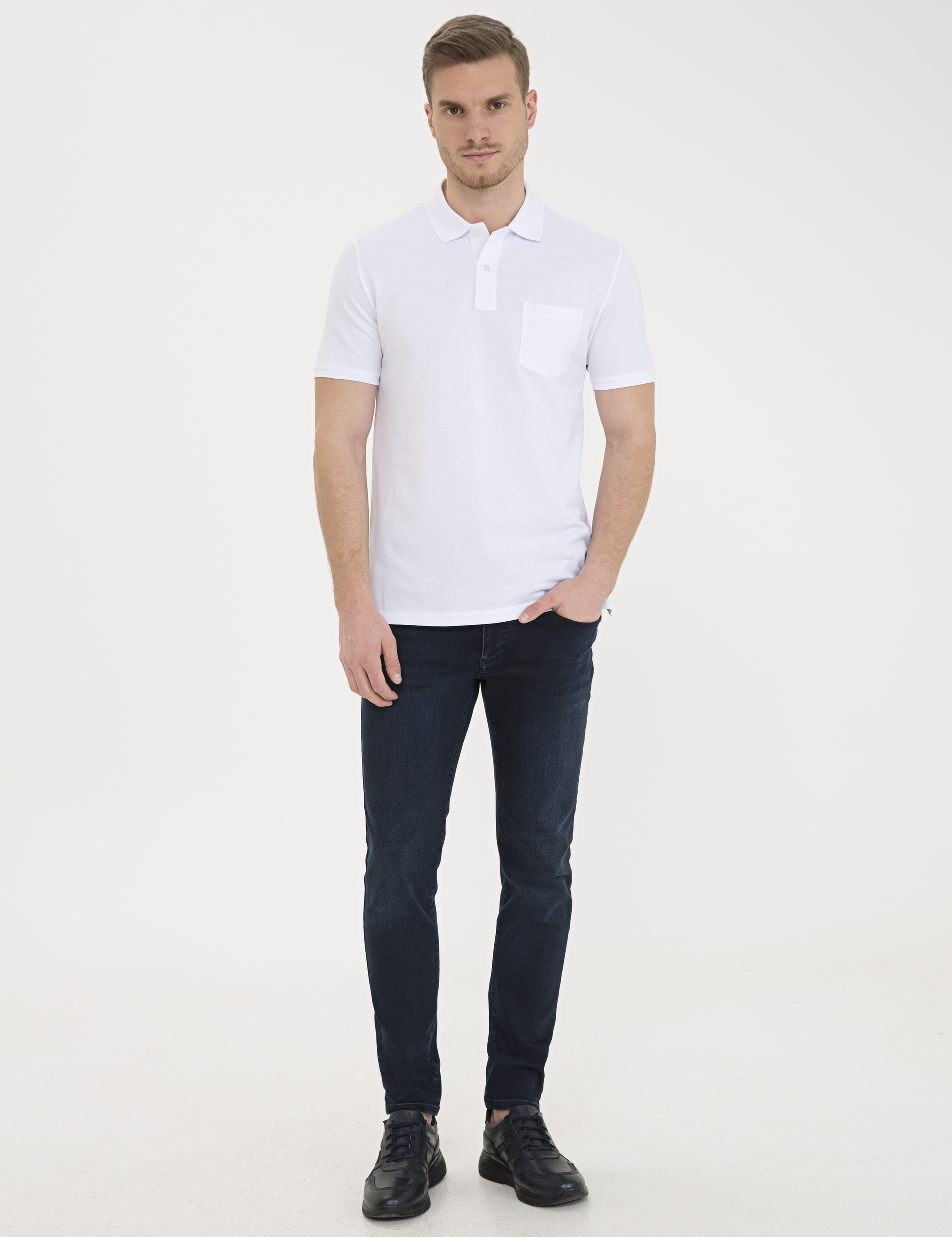 Beyaz Regular Fit Basic Tişört - Image 4