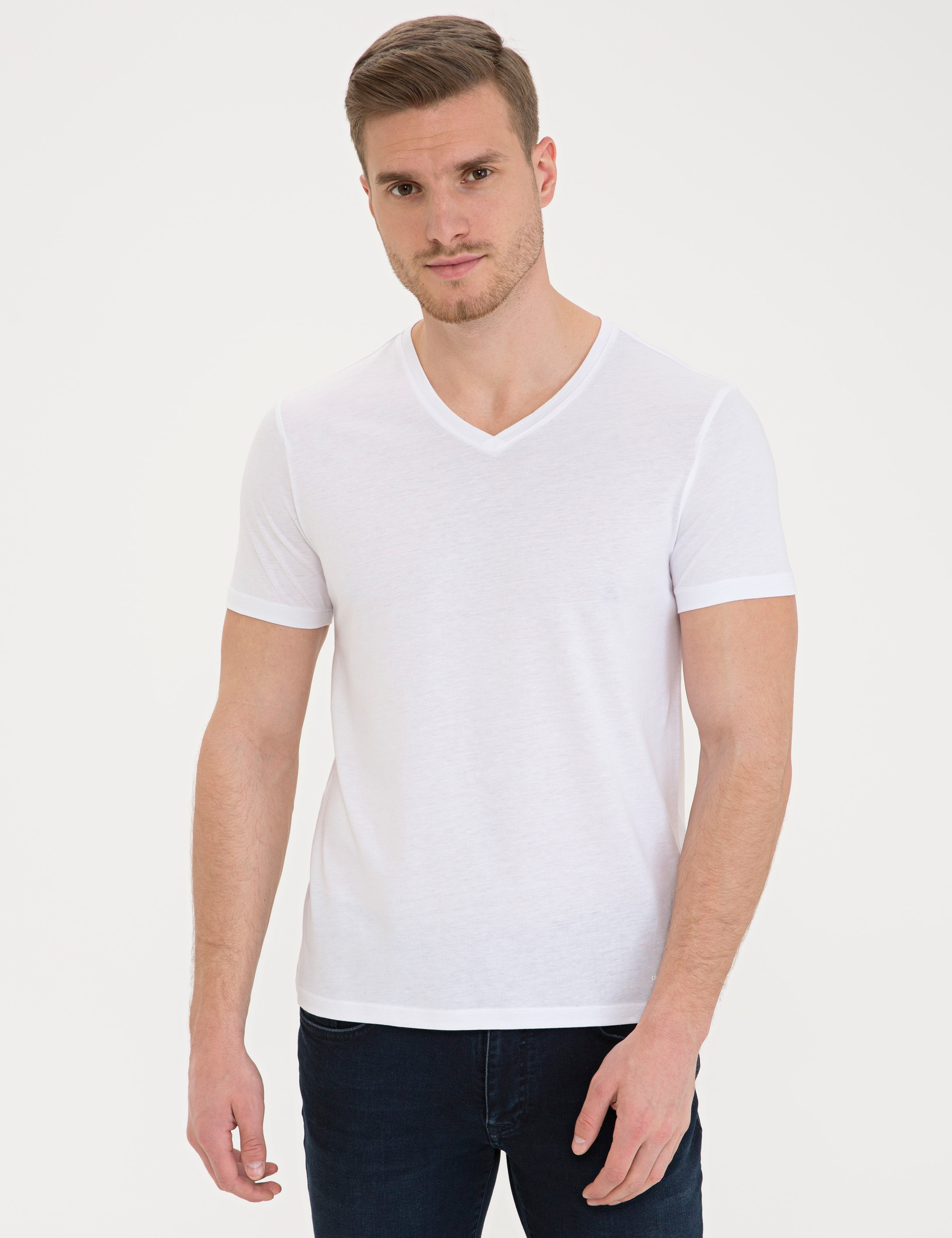 Beyaz Slim Fit V Yaka Basic Tişört