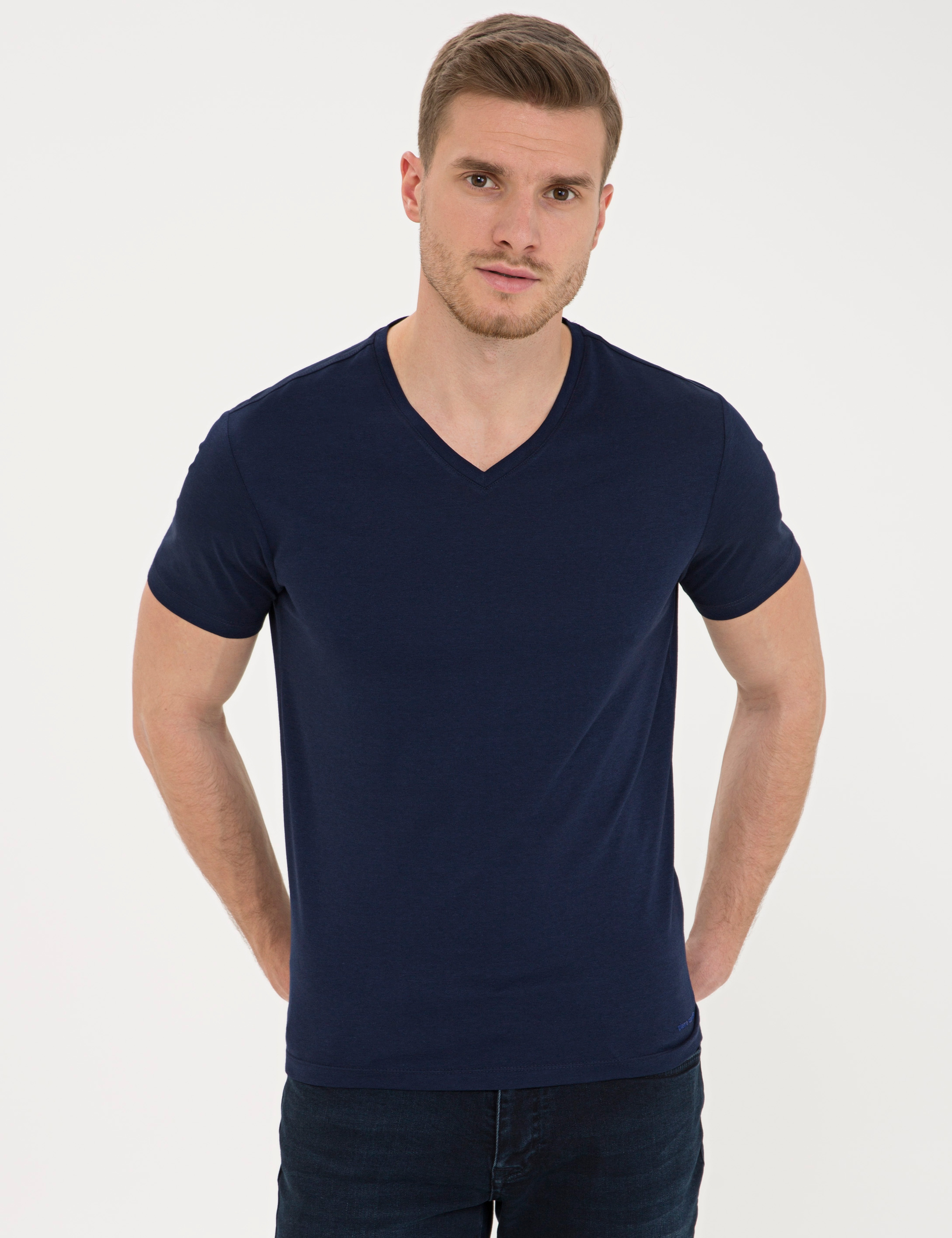Koyu Lacivert Slim Fit V Yaka Basic Tişört - Image 1