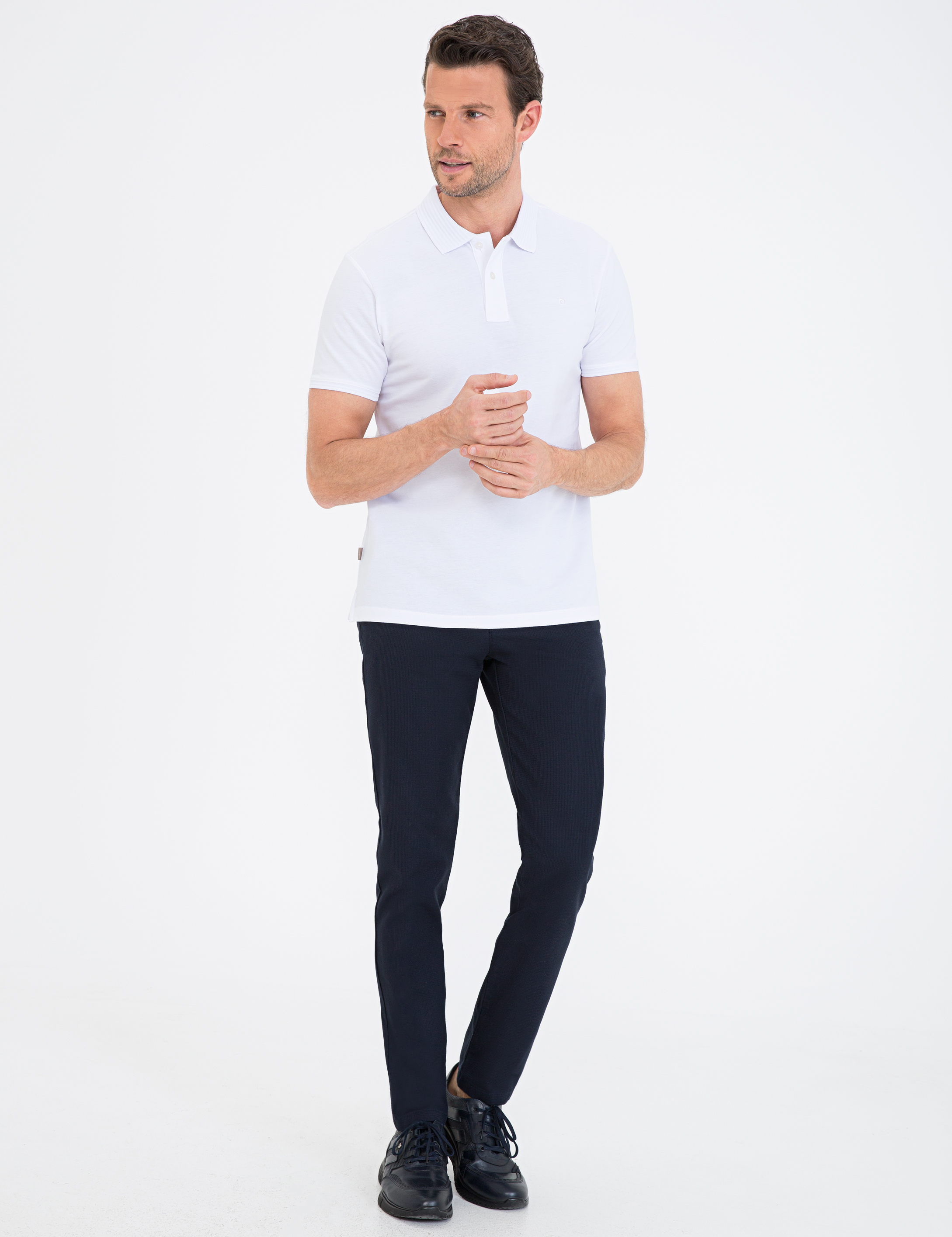 Beyaz Slim Fit Polo Yaka Basic Tişört